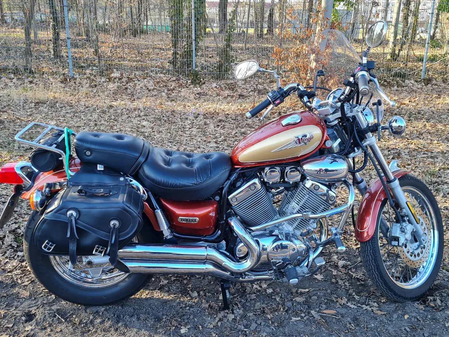 Yamaha XJ 550 Rojo - 1