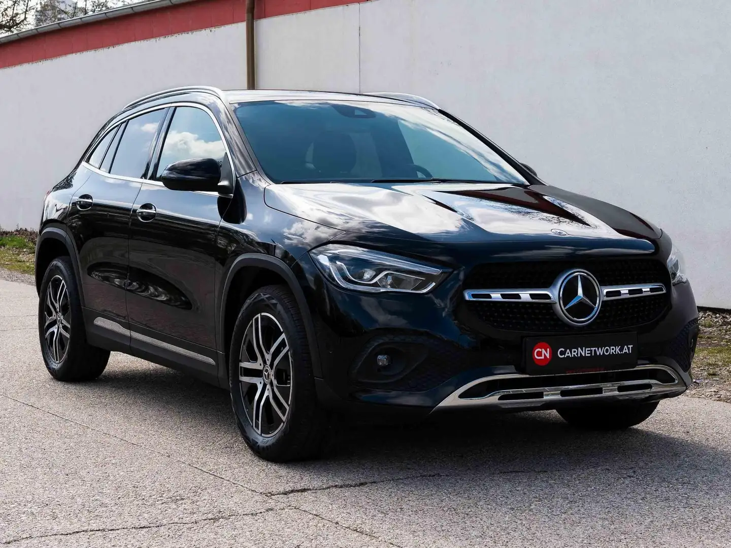 Mercedes-Benz GLA 200 GLA 200d Progessive Line. Schwarz - 1
