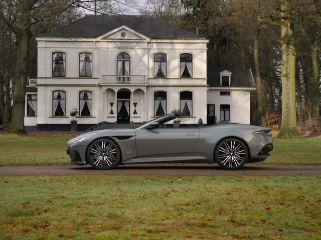 Aston Martin DBS Volante 5.2 V12 Superleggera | China Grey | Carbon