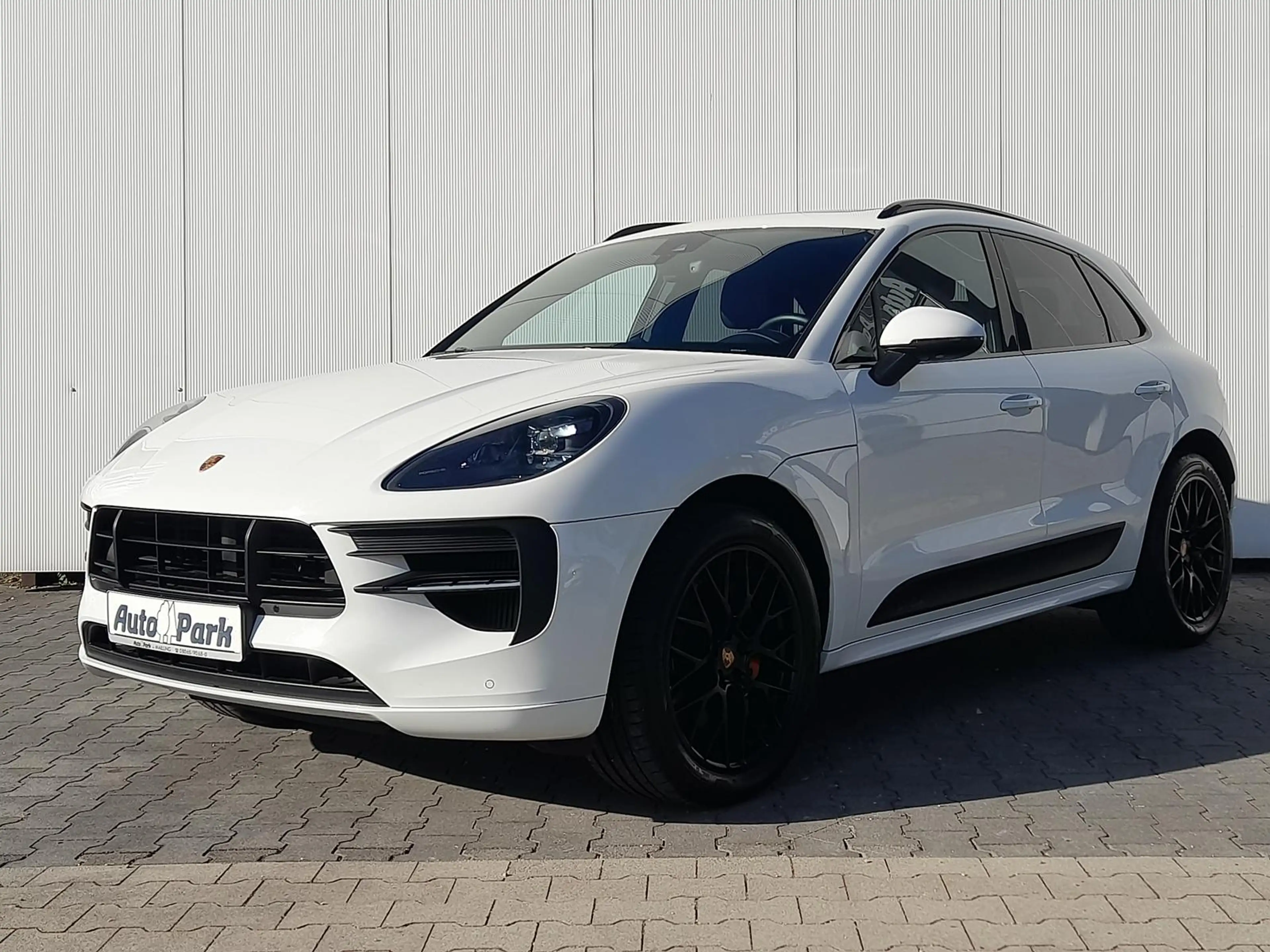 Porsche Macan GTS Pano~AHK-Vor~Luft~20"~SpAu~Bose~Chrono — photo 2