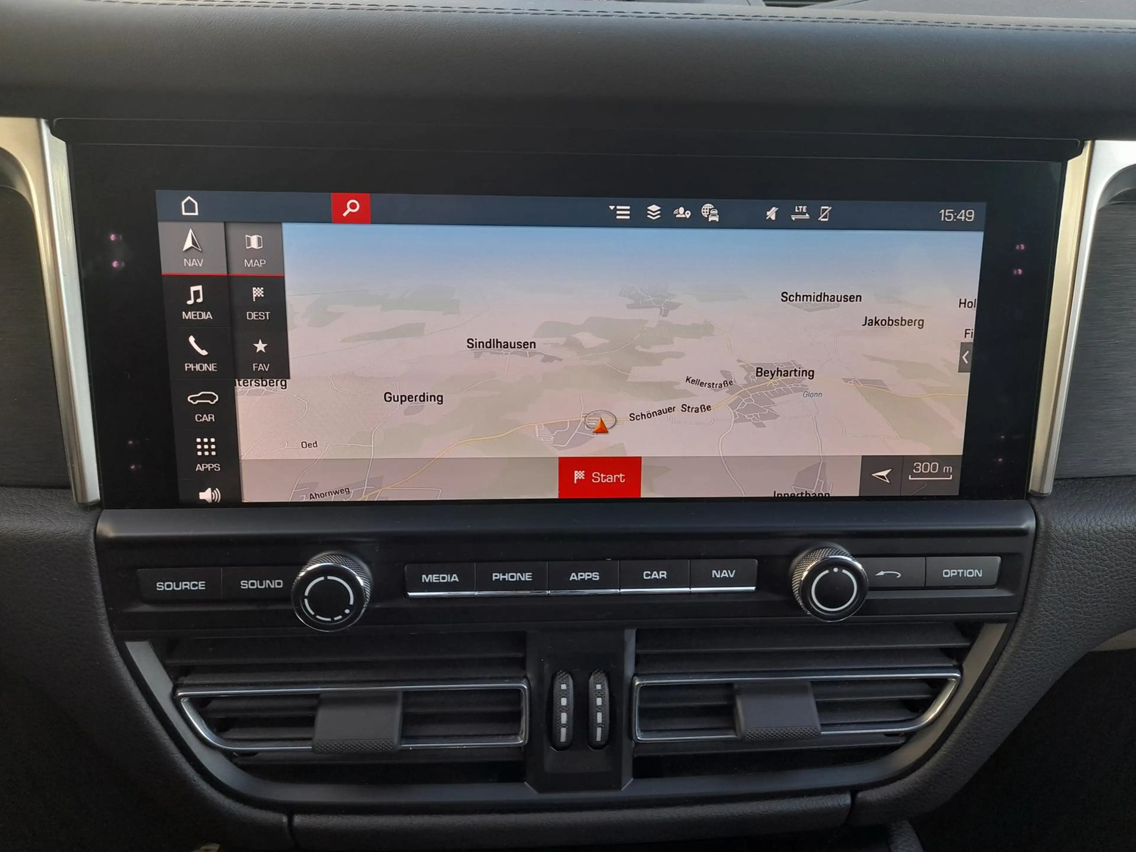 Porsche Macan GTS Pano~AHK-Vor~Luft~20"~SpAu~Bose~Chrono — photo 25