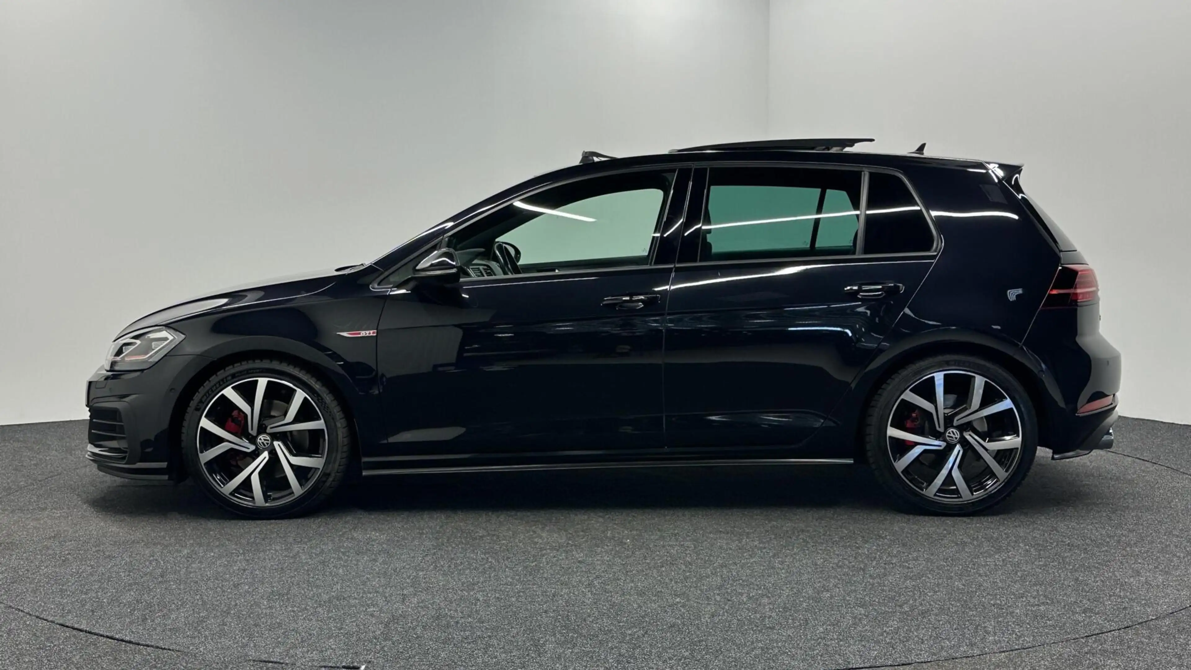 Volkswagen Golf GTI 2.0 TSI Performance PANO CARPLAY NAVI TREKHAAK. — photo 8