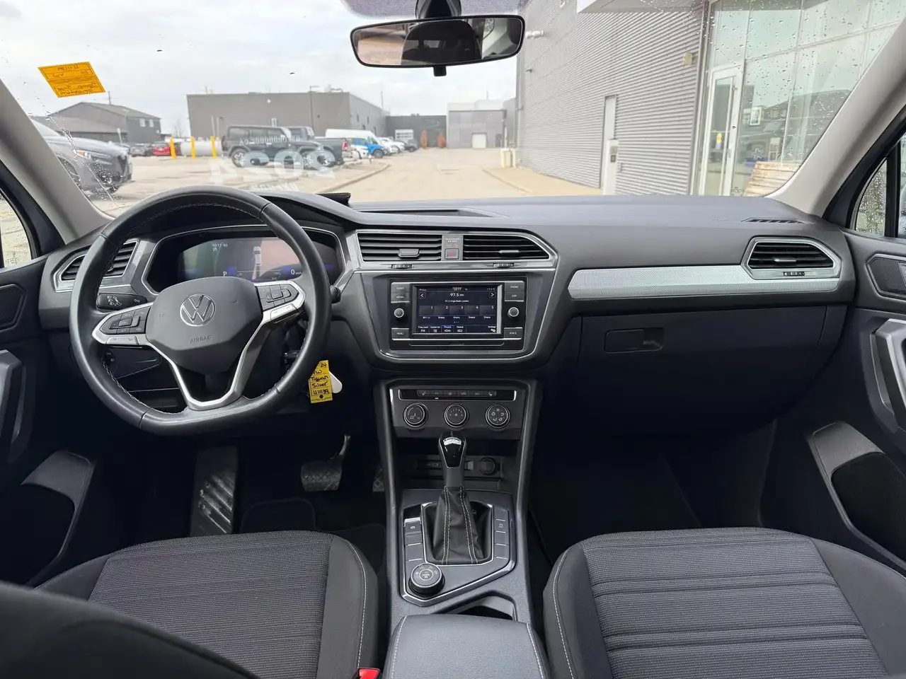 Volkswagen Tiguan снимка Volkswagen Tiguan