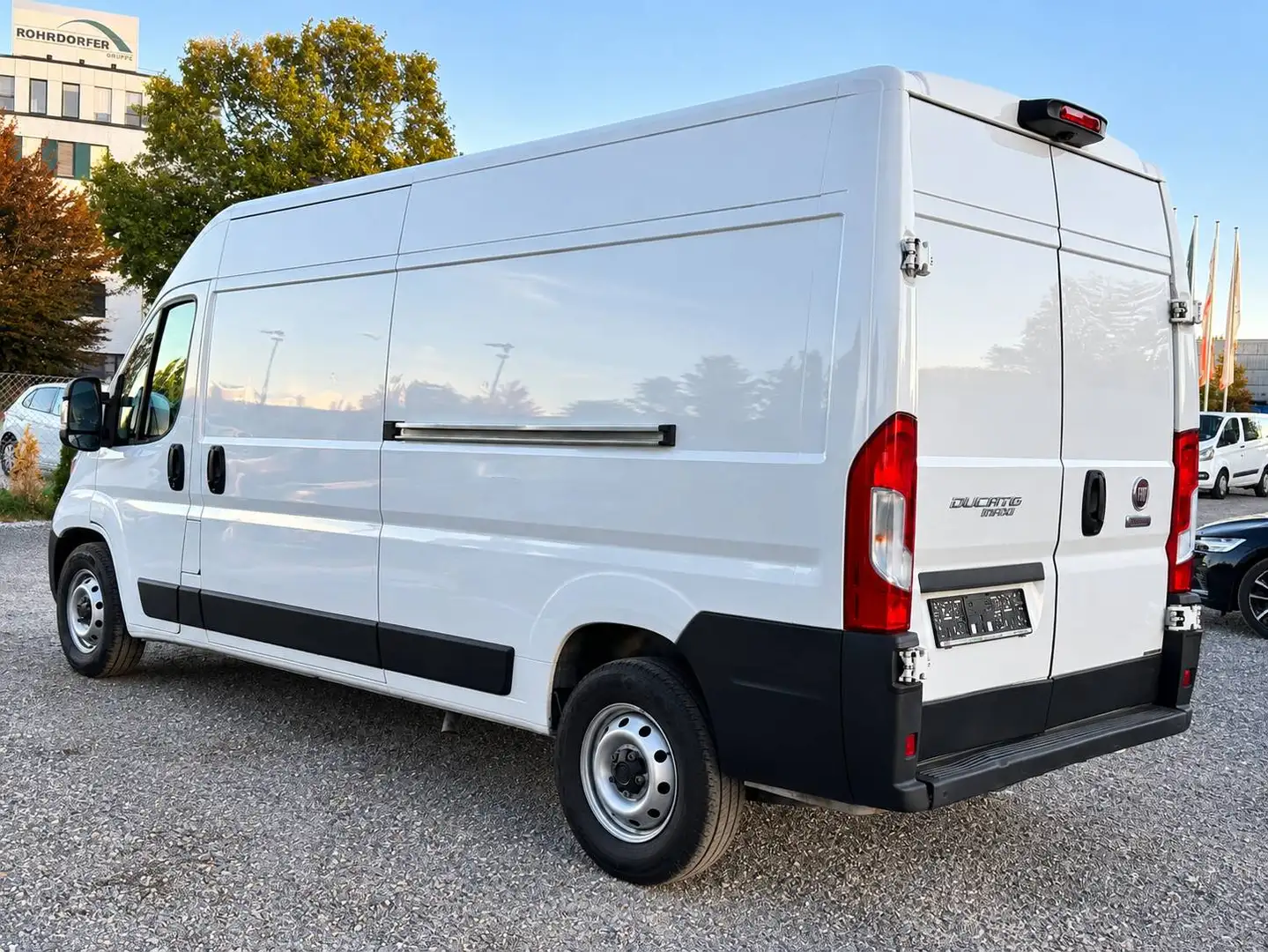 Fiat Ducato 140 L3H2 2 Schiebetüren-Kamera-Tempomat-MwSt.ausweisbar Weiß - 2