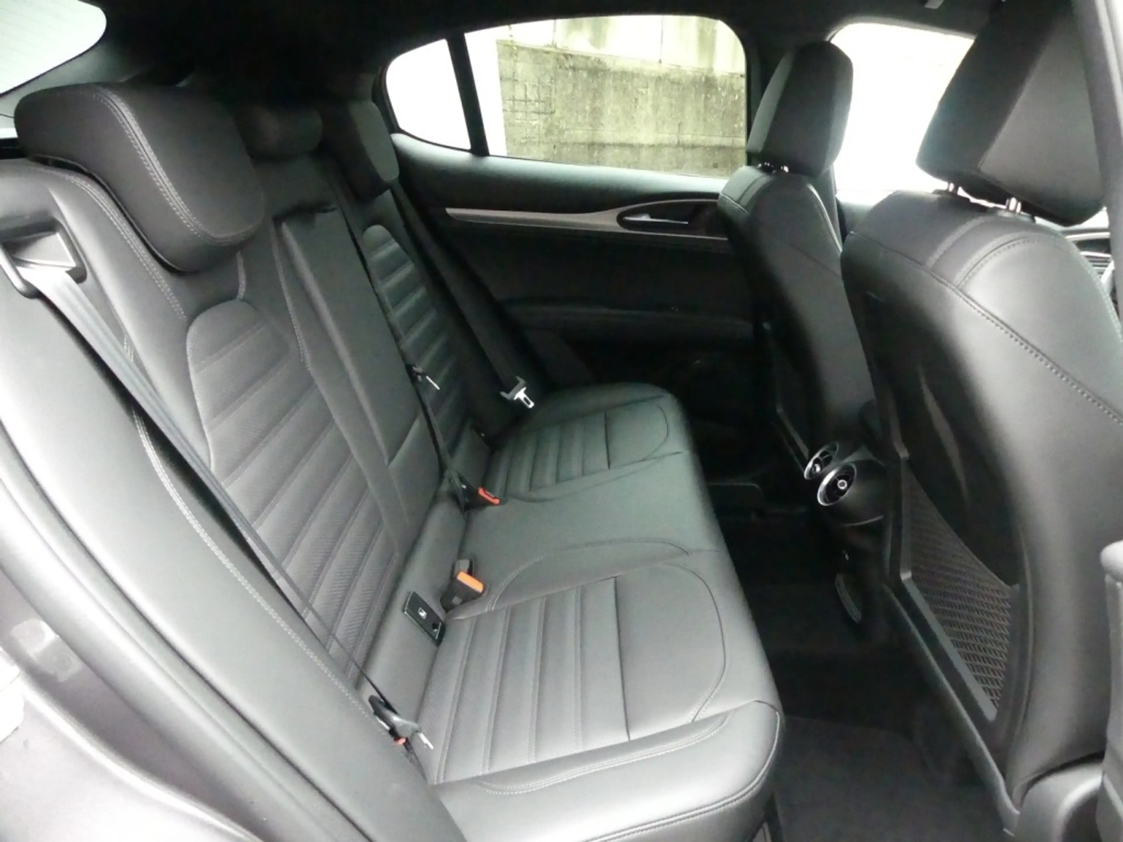Alfa Romeo Stelvio VELOCE 2.2 DIESEL 16V 210 PS AT8 Q4 21 ZOLL — photo 13