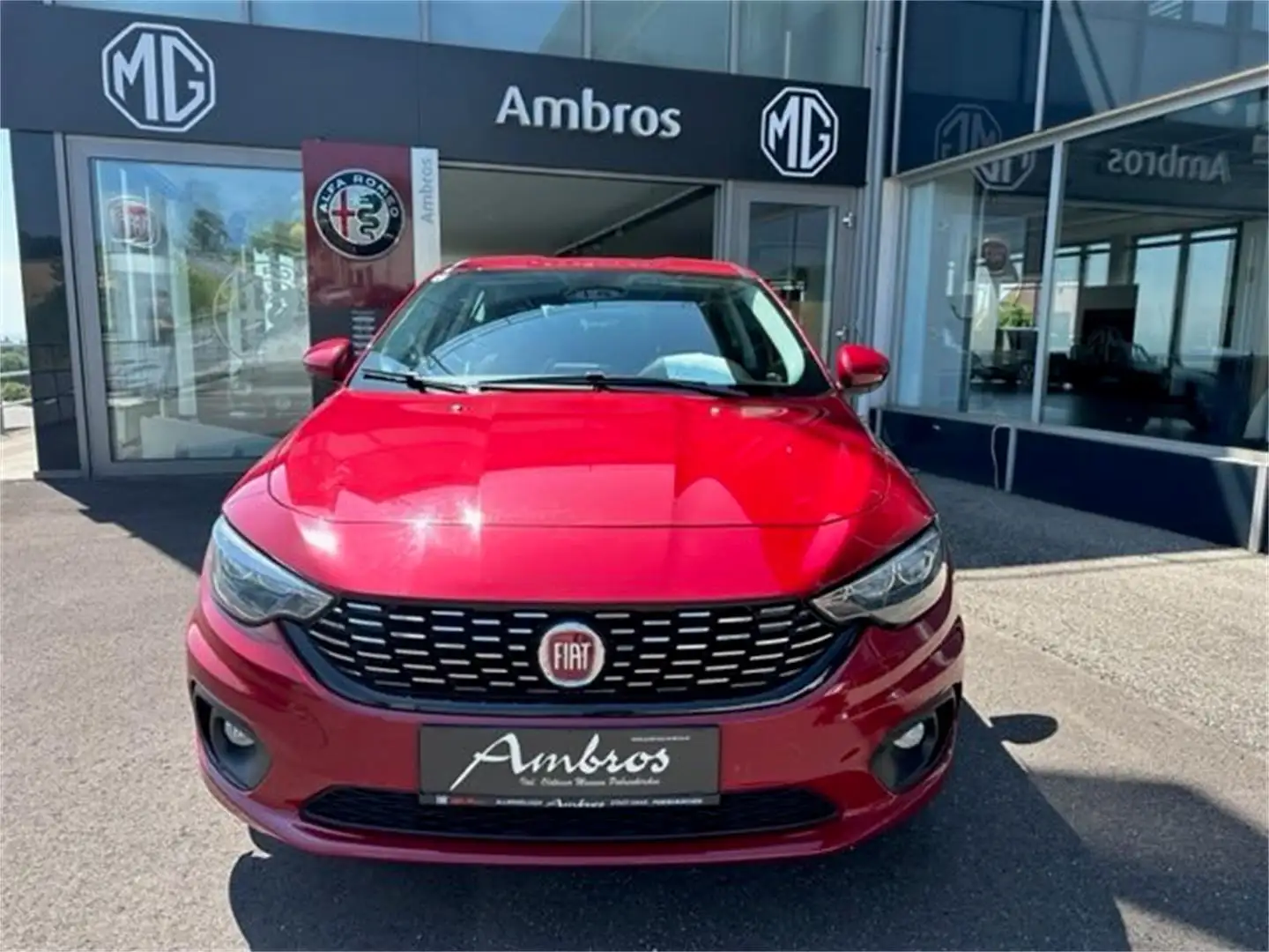 Fiat Tipo 5-Türer 1,4 95 PS Lounge Rouge - 2
