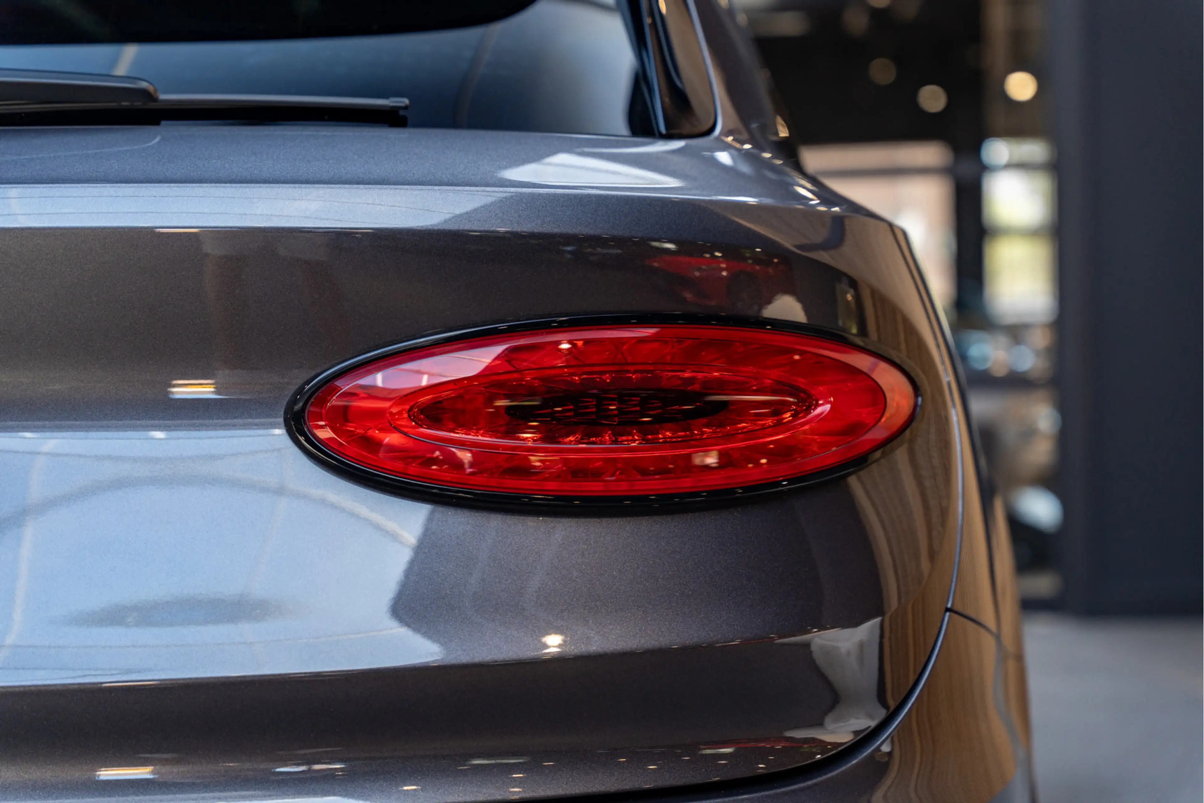 Bentley Bentayga Azure EWB Naim Entertainment Massage 4.0 V8 Azure — photo 16
