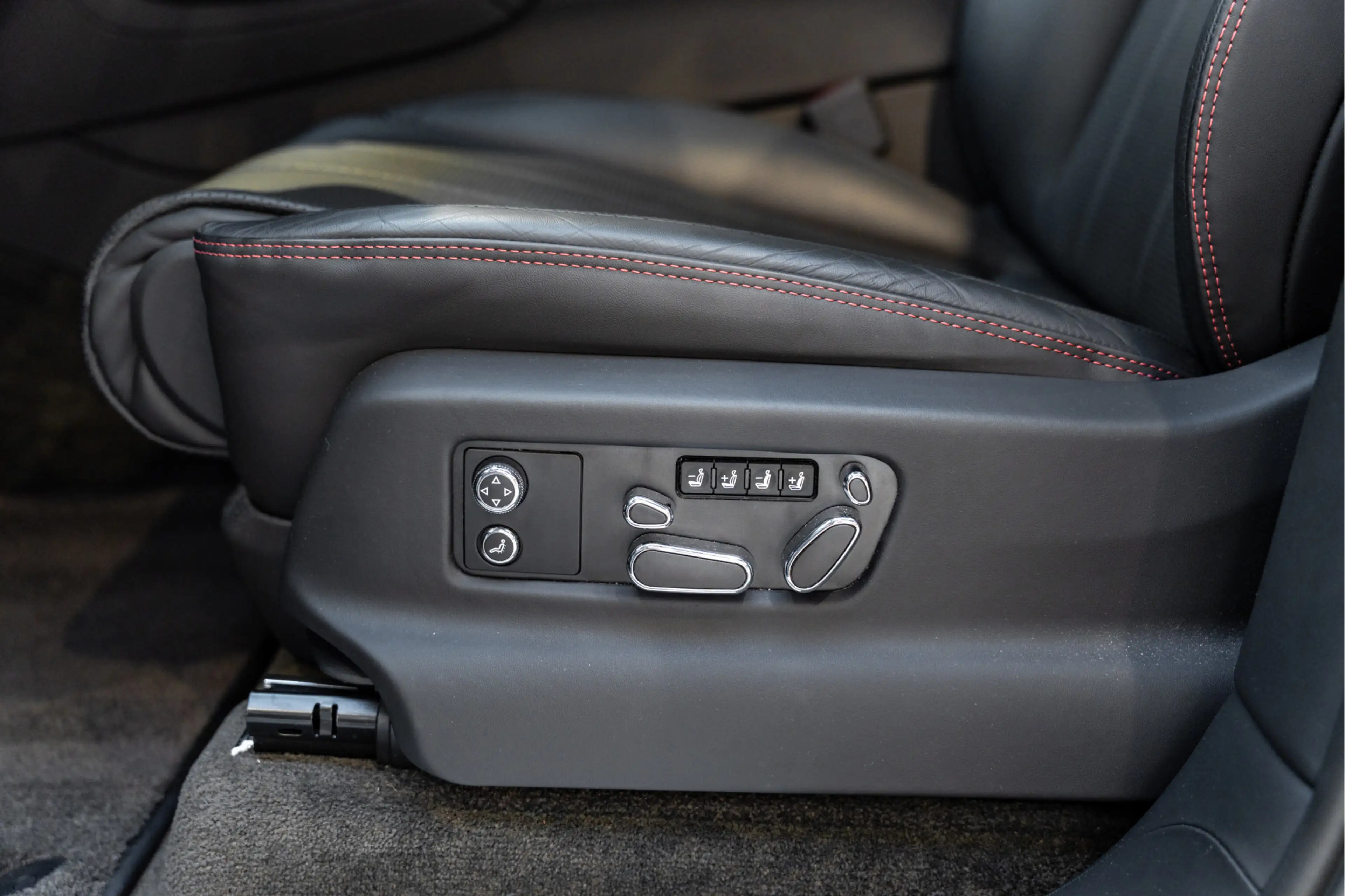 Bentley Bentayga Azure EWB Naim Entertainment Massage 4.0 V8 Azure — photo 31