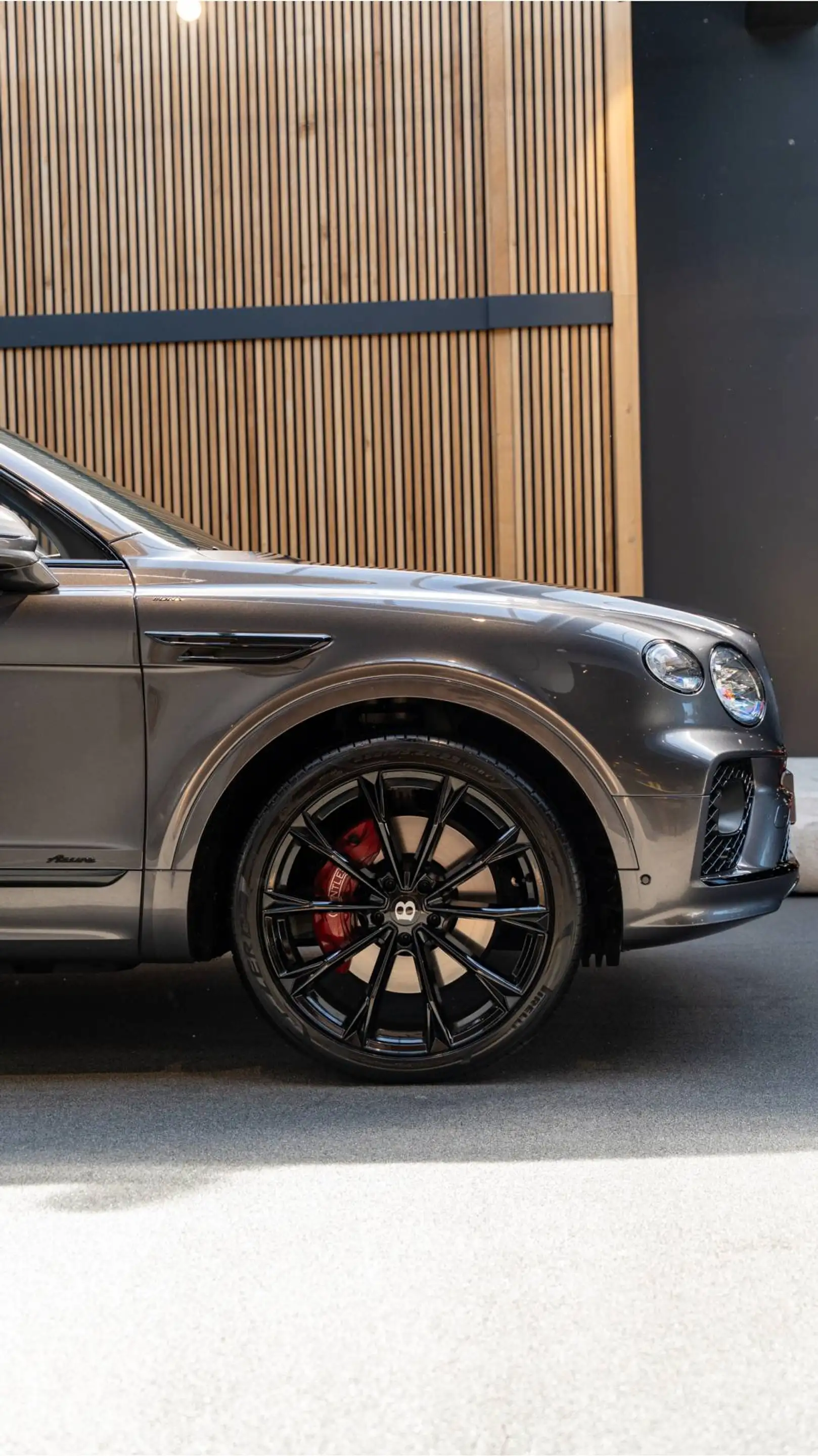 Bentley Bentayga Azure EWB Naim Entertainment Massage 4.0 V8 Azure — photo 21