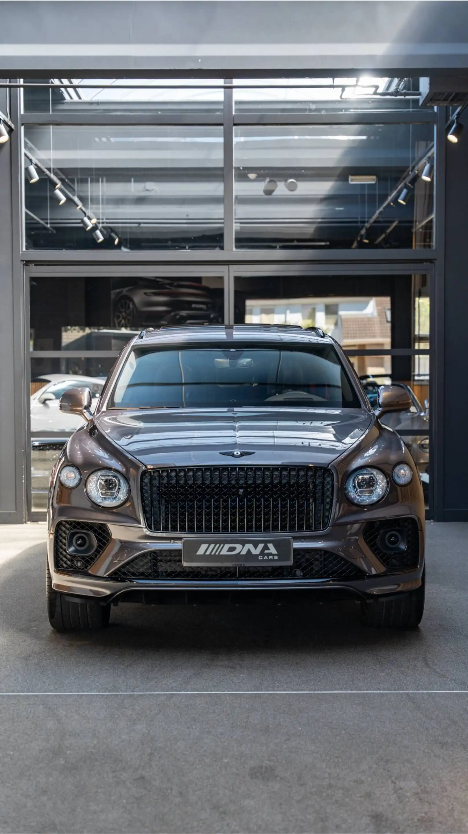 Bentley Bentayga Azure EWB Naim Entertainment Massage 4.0 V8 Azure — photo 19