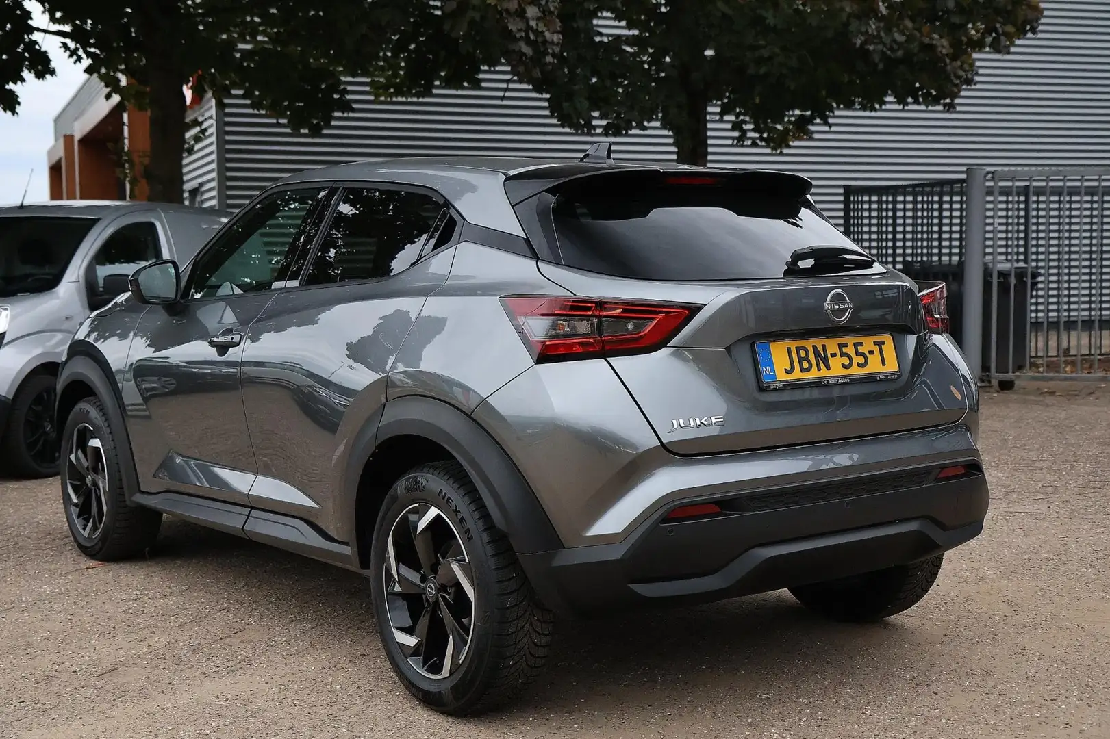 Nissan Juke 1.0 DIG-T Connecta Camera Automaat Keyless Carplay Gris - 2