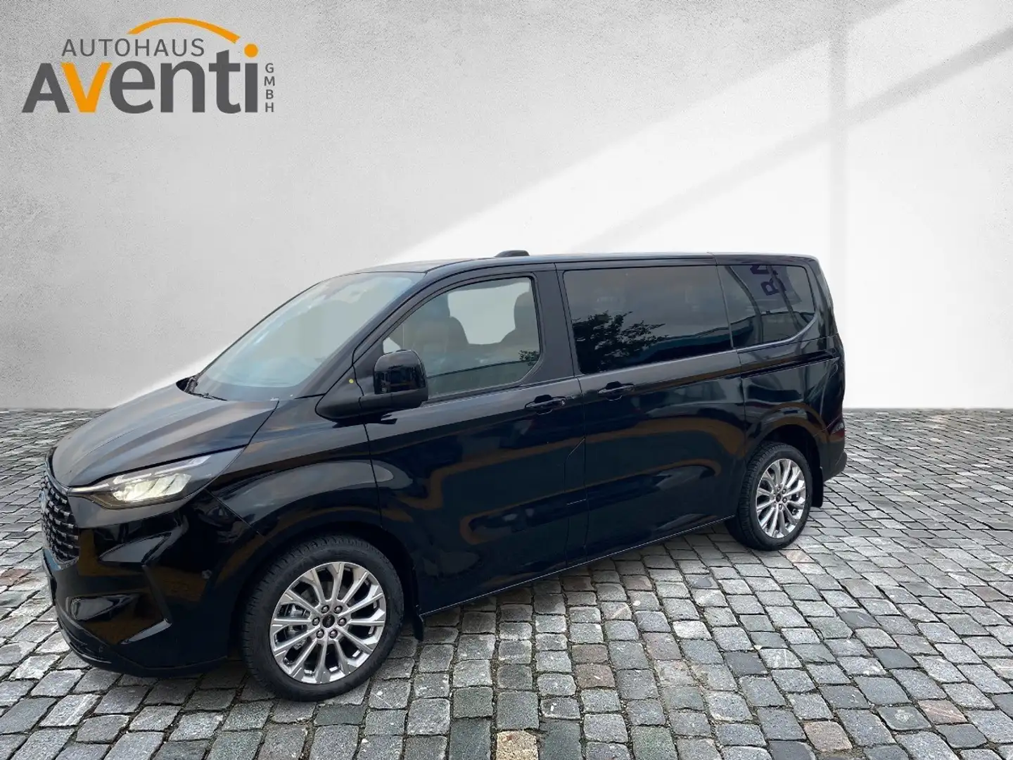 Ford Tourneo Custom TITANIUM AWD*Navi*LED*RüCam Fekete - 2