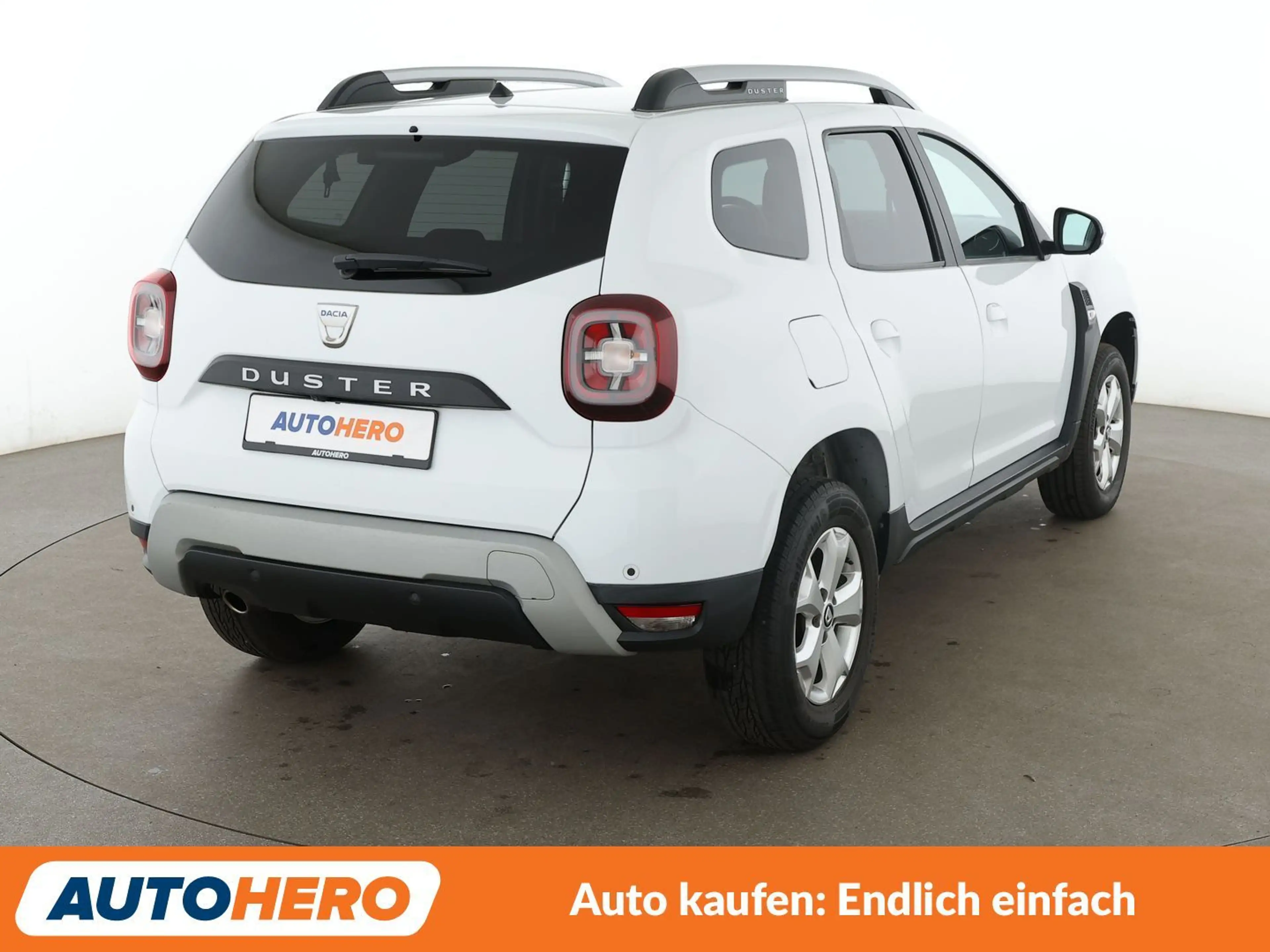 Dacia Duster 1.6 SCe Comfort *NAVI*TEMPO*CAM*PDC*SHZ*ALU*KLIMA* — photo 6