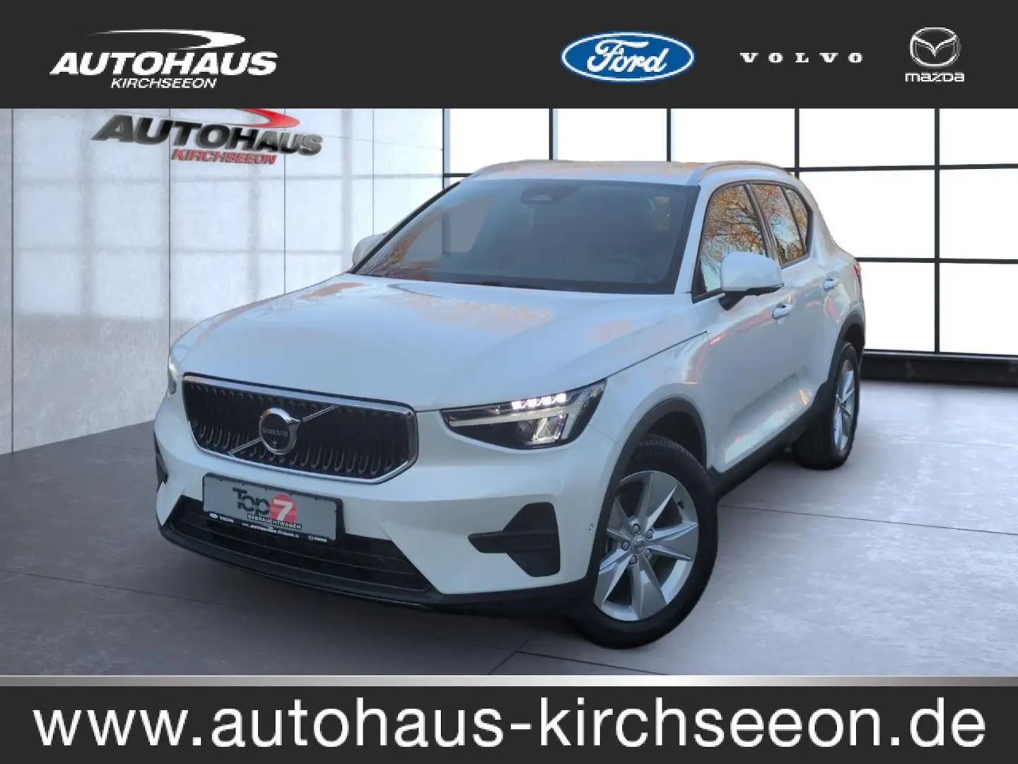 Volvo XC40 B3 (Benzin) Core 2WD Automatik Bluetooth Navi Weiß - 1