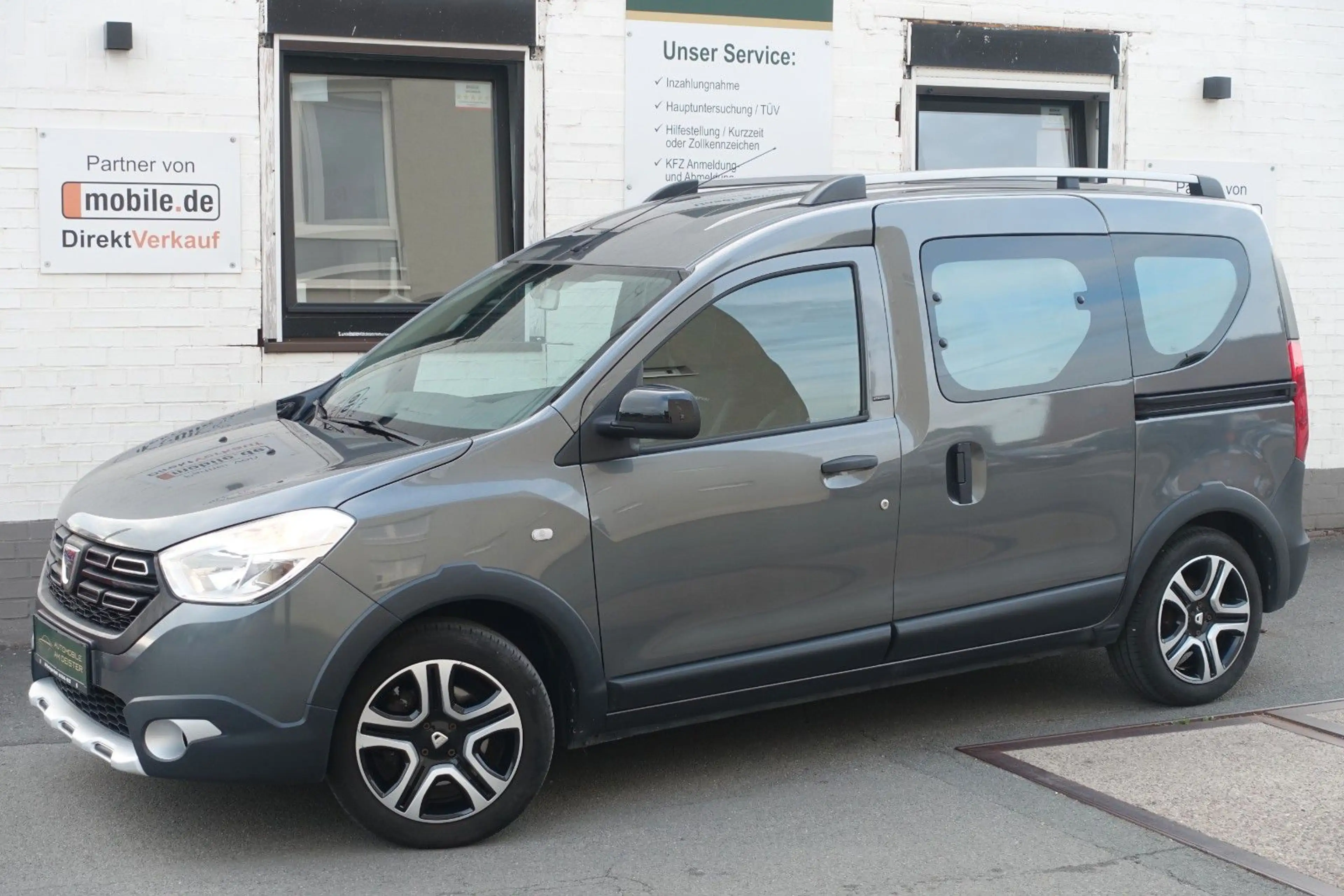 Dacia Dokker Stepway Celebration*NAVI*SHZ*AHK*TEMPOMAT — photo 6