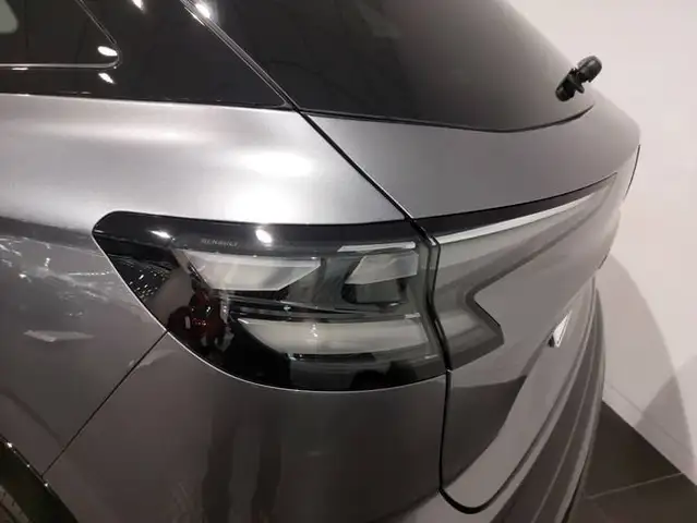 Renault Austral view 8