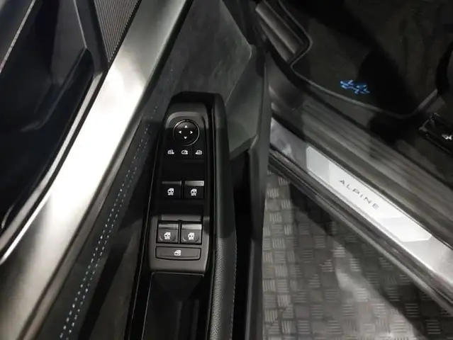Renault Austral view 9