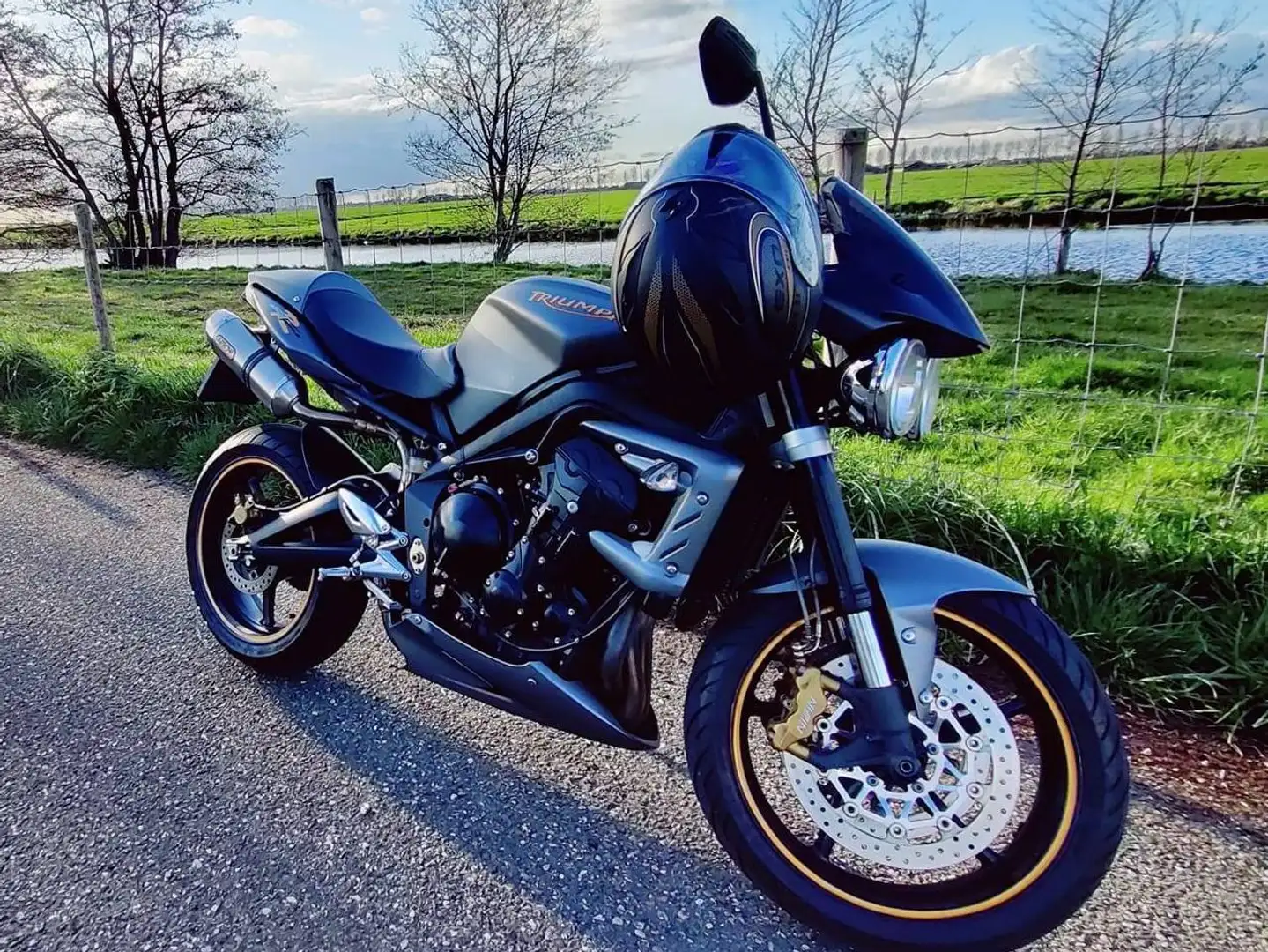 Triumph Street Triple 675 R Grijs - 1