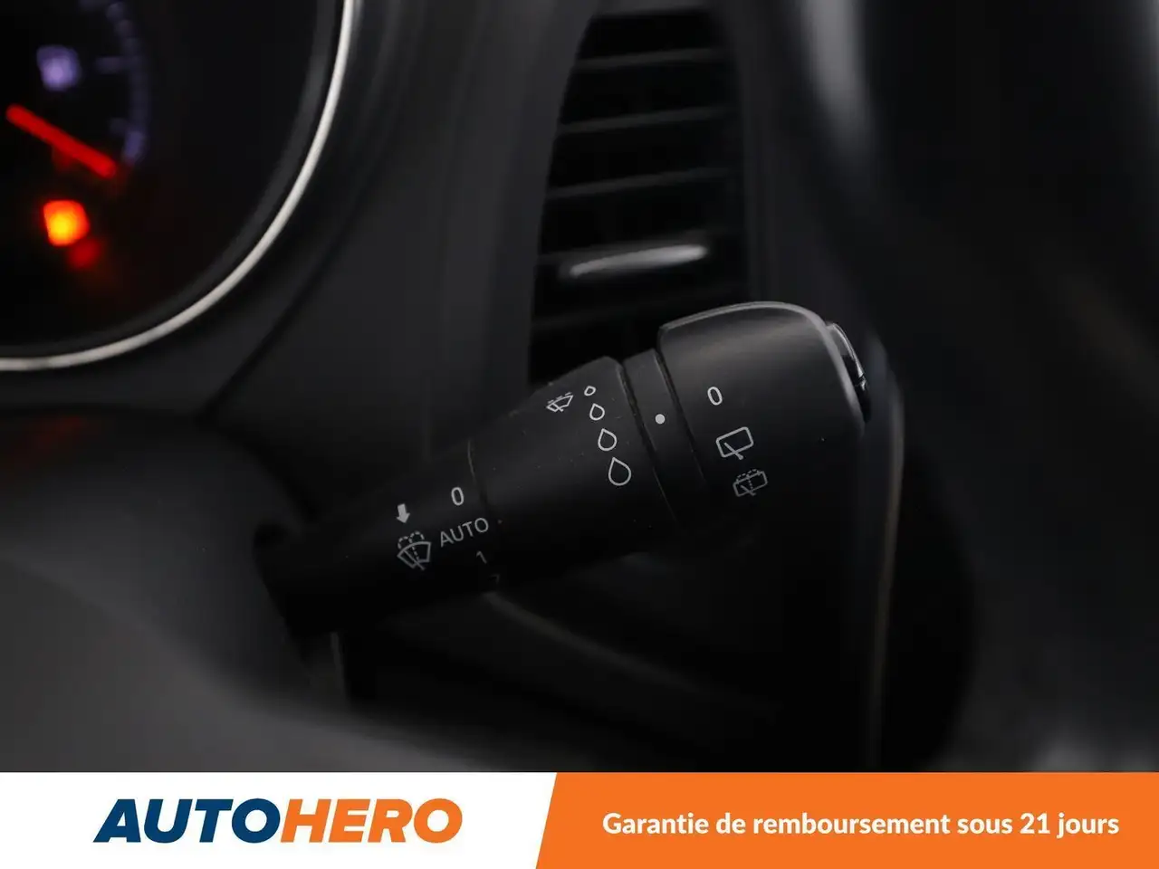 Renault Captur — photo 21
