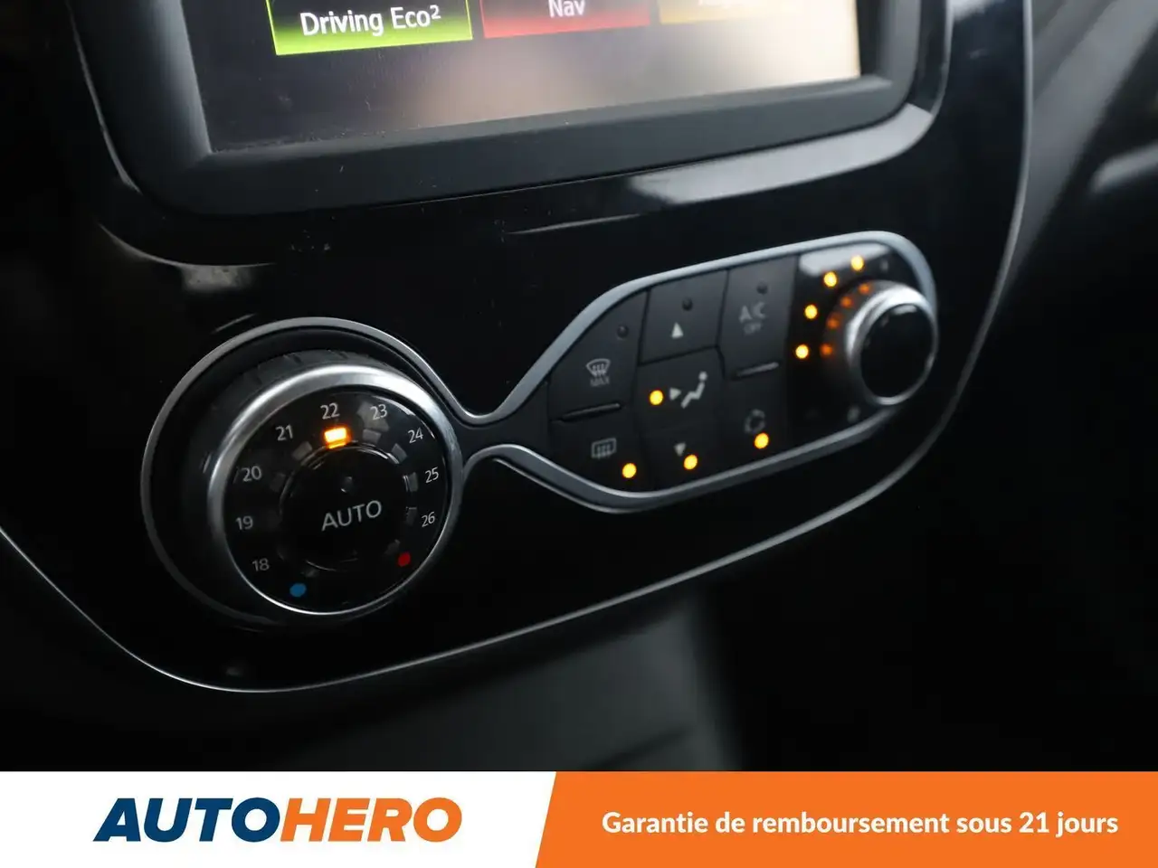 Renault Captur — photo 25