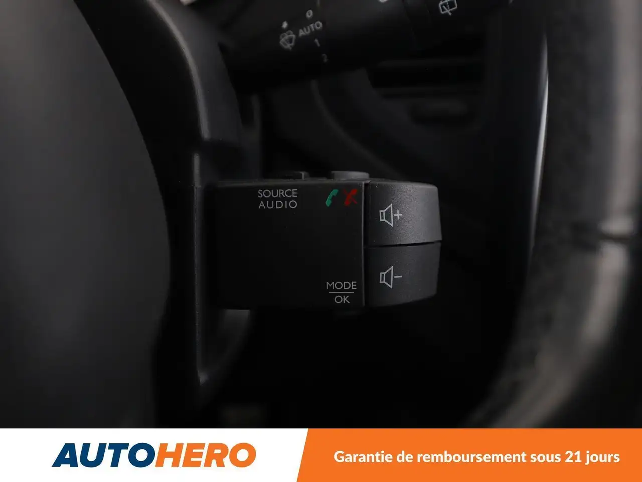 Renault Captur — photo 22