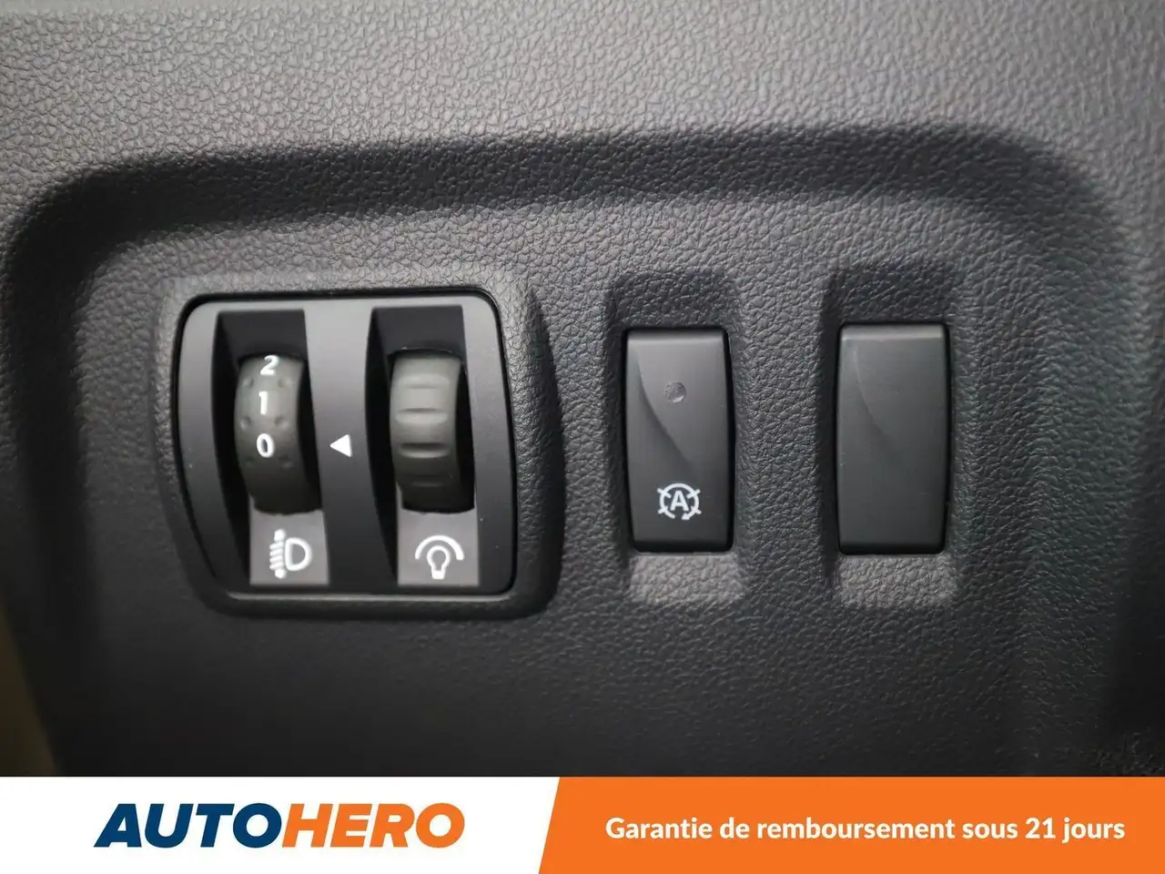Renault Captur — photo 29
