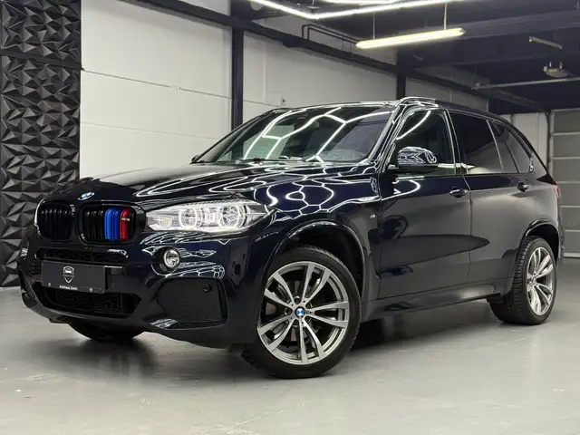 BMW X5 xDrive 30d M*SHADOW*PANO*HUD*HK*AHK*LEDER