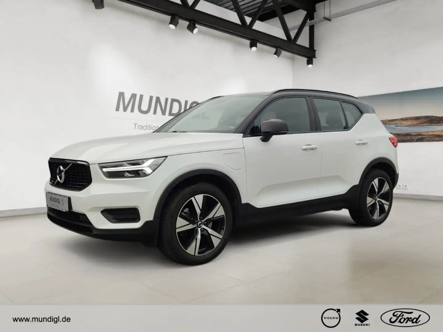 Volvo XC40 R Design Recharge Plug-In Hybrid 2WD T5 Twin Engin Weiß - 1