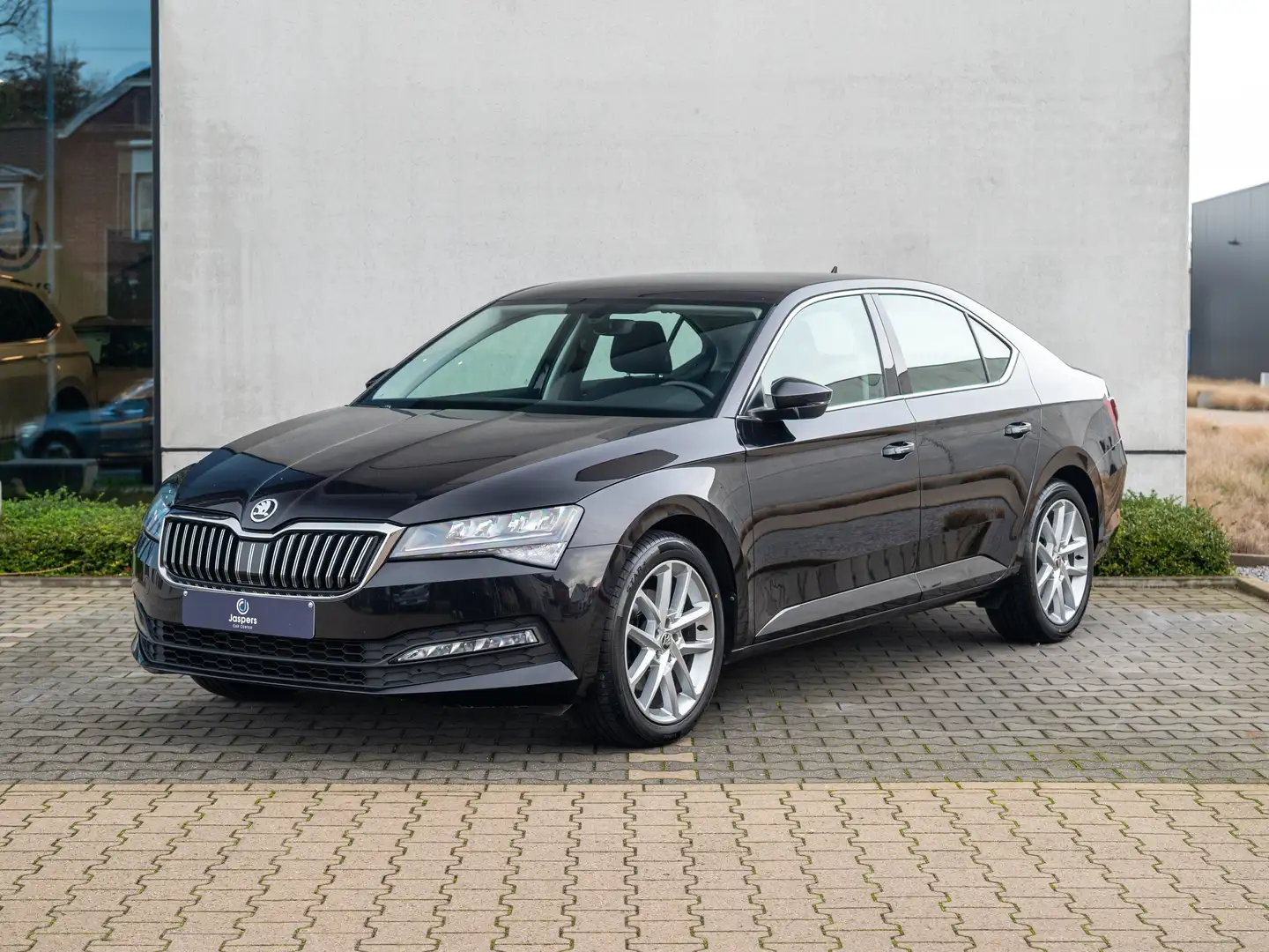 Skoda Superb 1.5 TSI Ambition Noir - 1