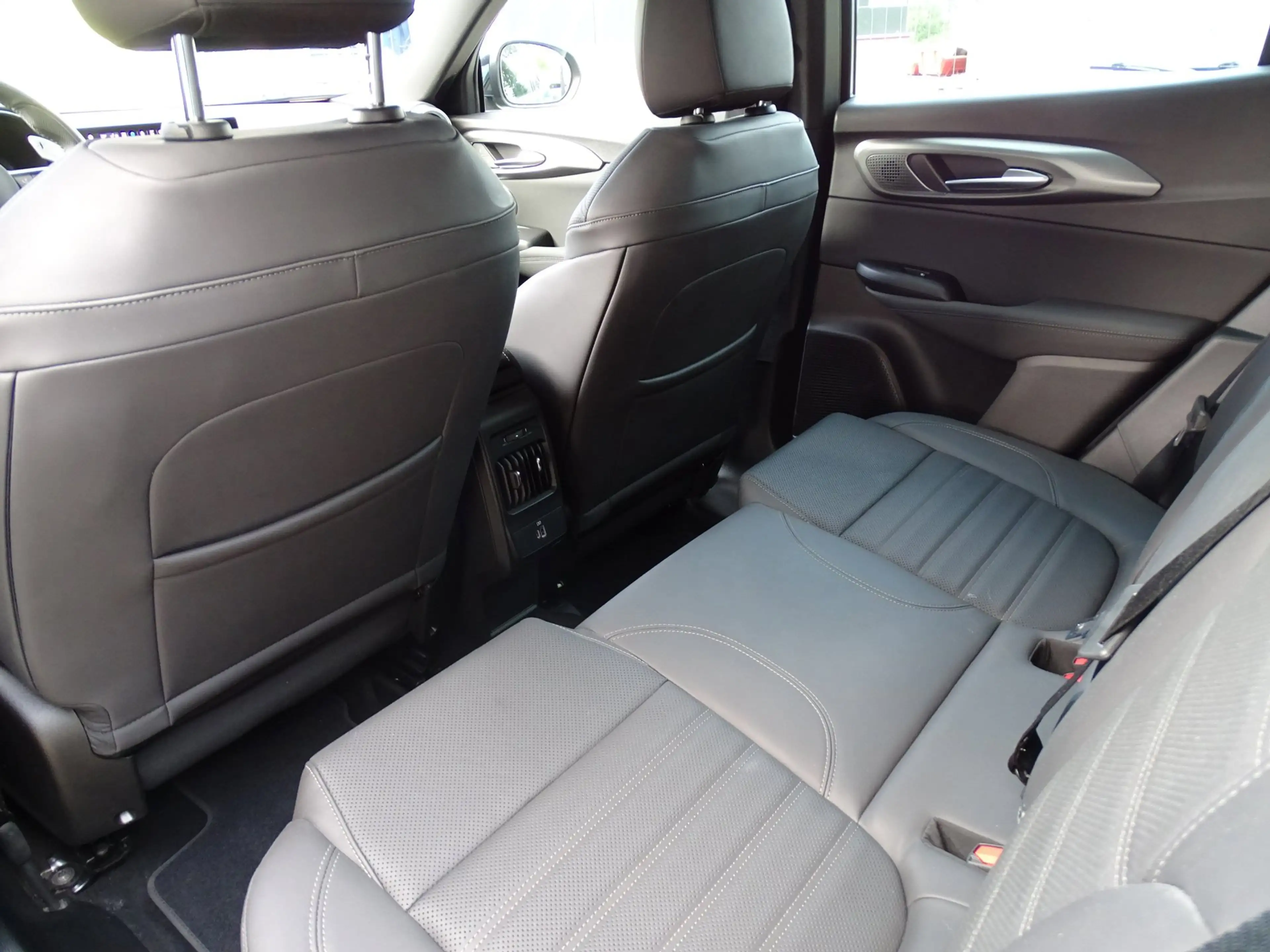 Alfa Romeo Tonale 1.3T PHEV Edizione Speciale|360 Cam|Leder|Keyless| — photo 11