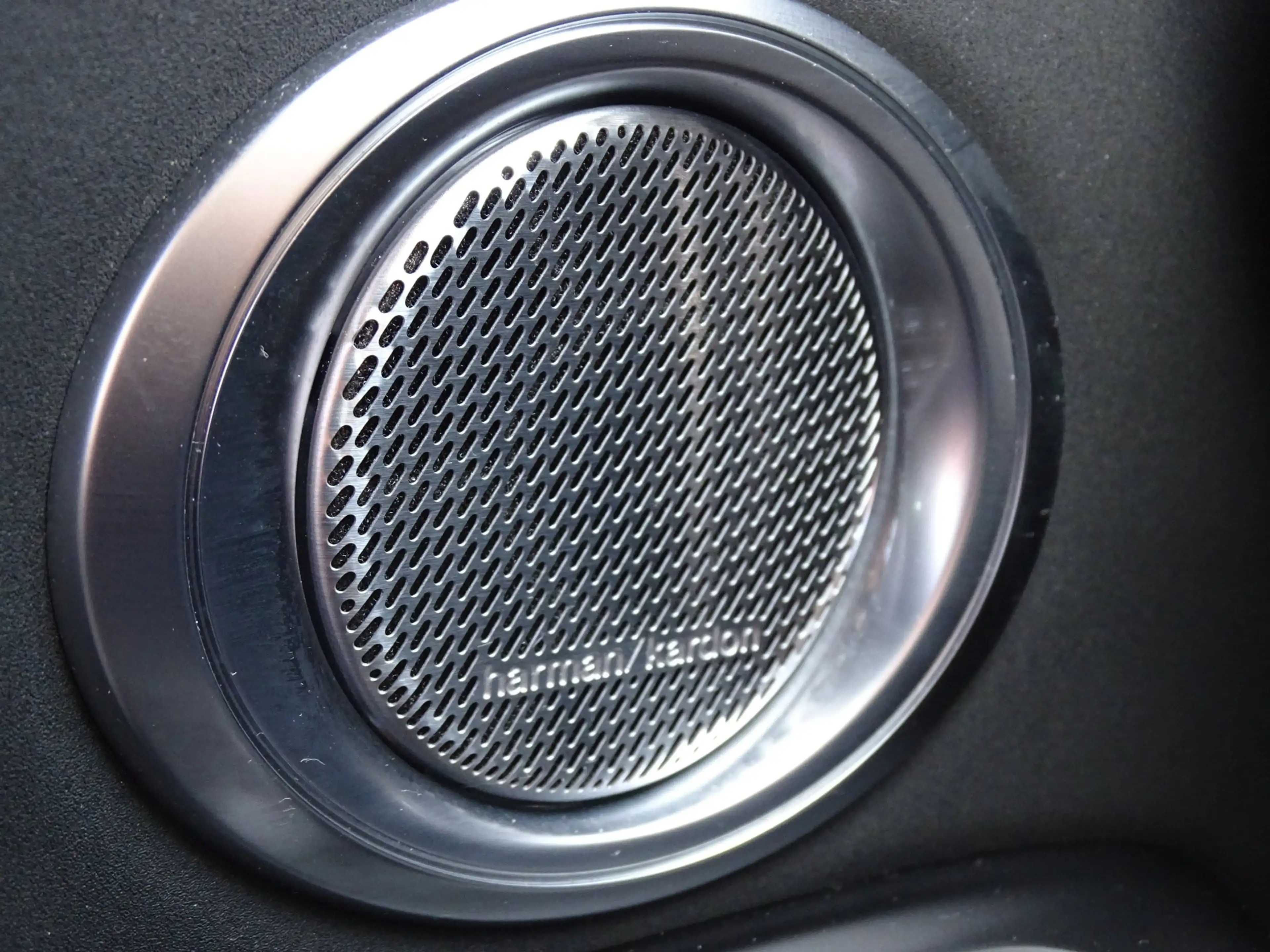 Alfa Romeo Tonale 1.3T PHEV Edizione Speciale|360 Cam|Leder|Keyless| — photo 8