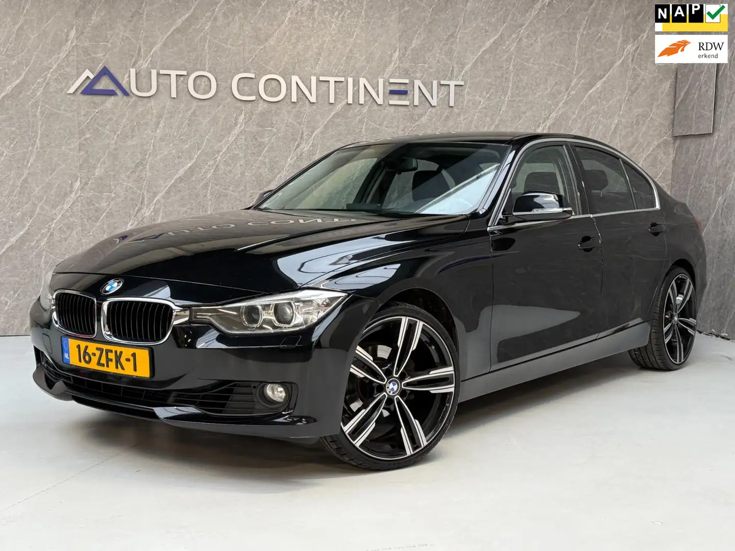 BMW 320 3-serie 320i High Executive /Erg net /Leder /HUD / Nero - 1