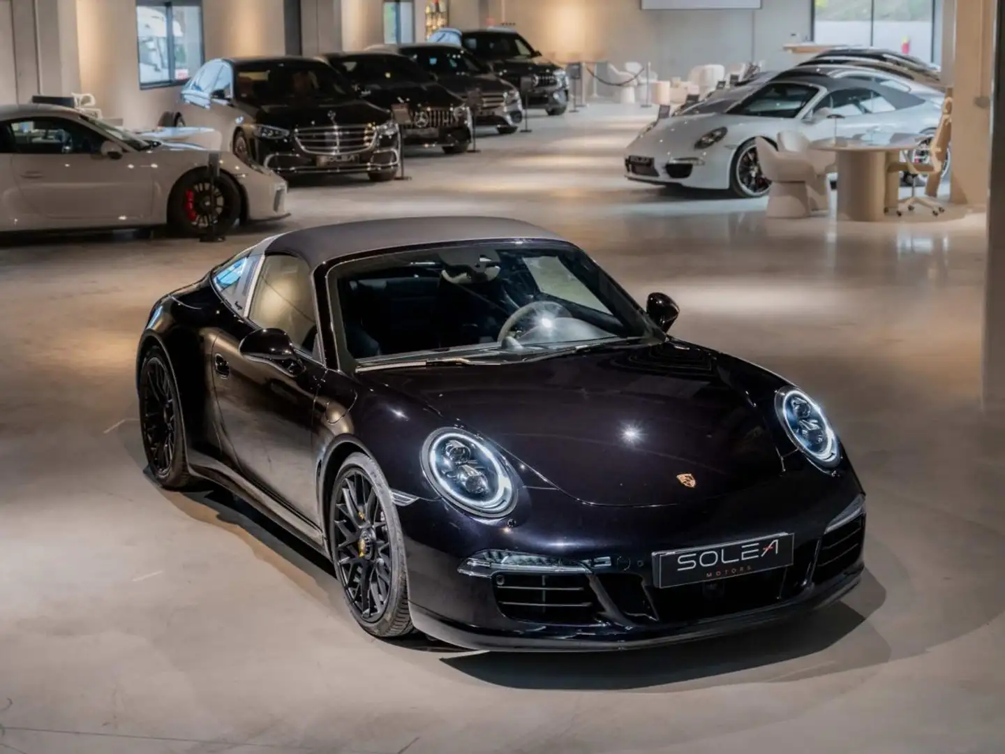 Porsche 991 (991) TARGA 4 GTS Nero - 2