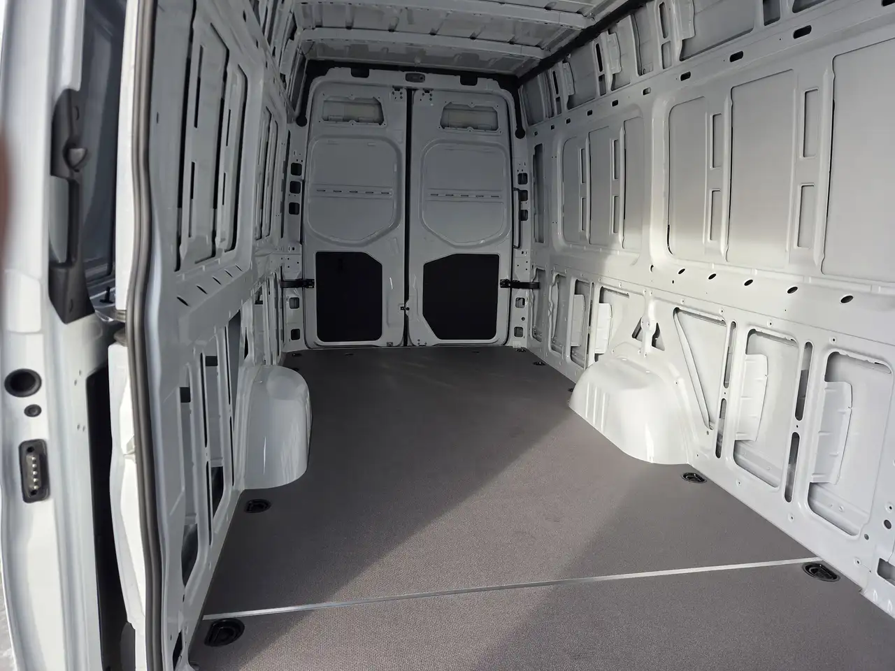 Mercedes-Benz Sprinter снимка Mercedes-Benz Sprinter