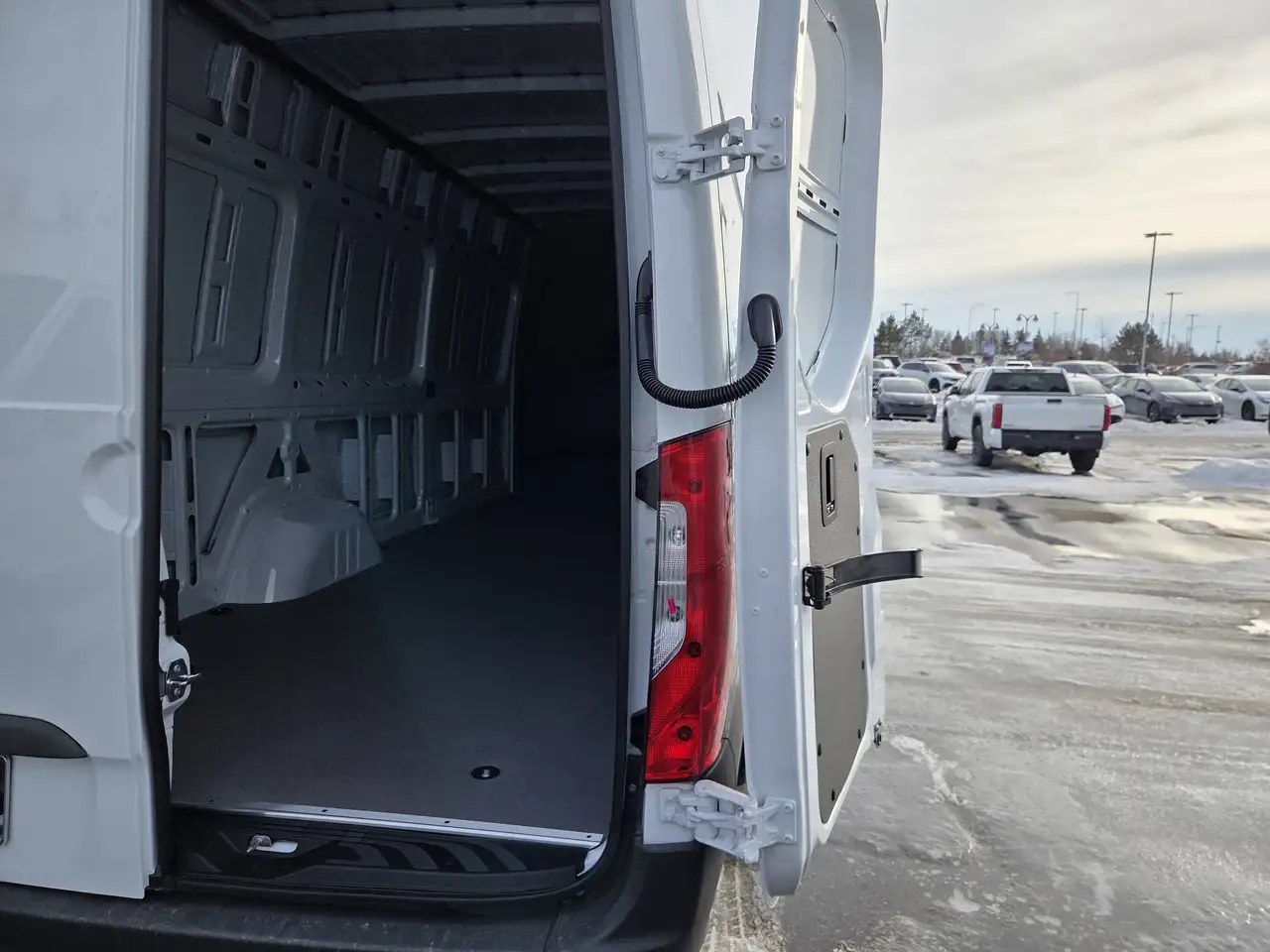 Mercedes-Benz Sprinter снимка Mercedes-Benz Sprinter