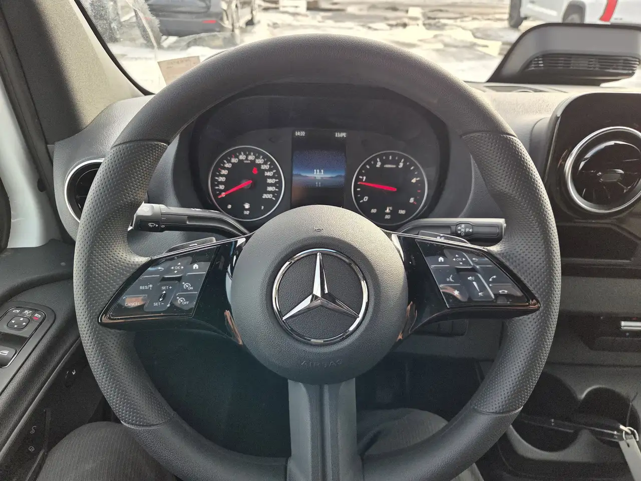 Mercedes-Benz Sprinter снимка Mercedes-Benz Sprinter