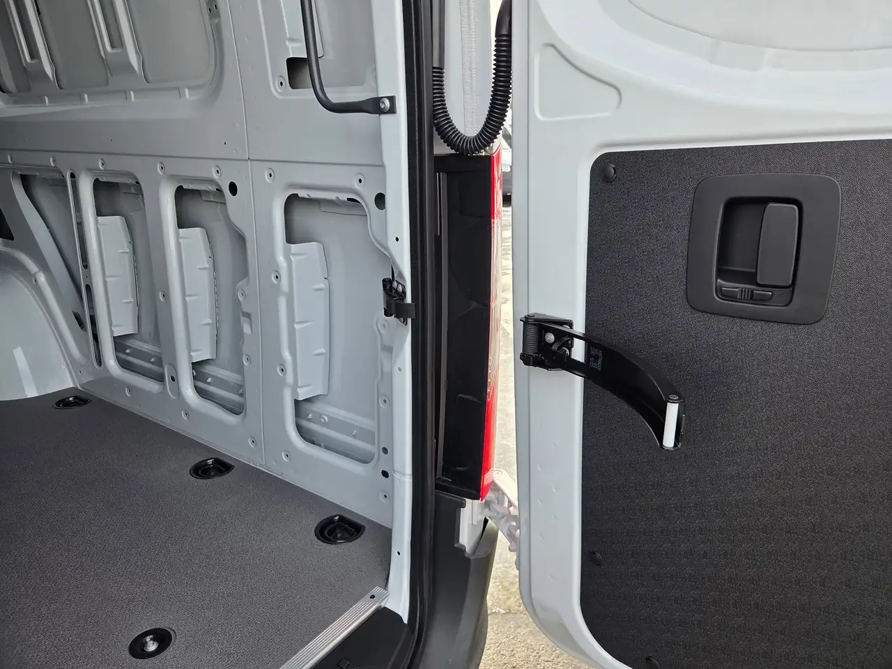 Mercedes-Benz Sprinter снимка Mercedes-Benz Sprinter