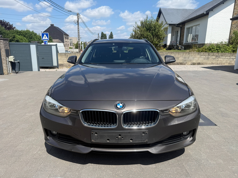 BMW 318 d Touring — photo 5