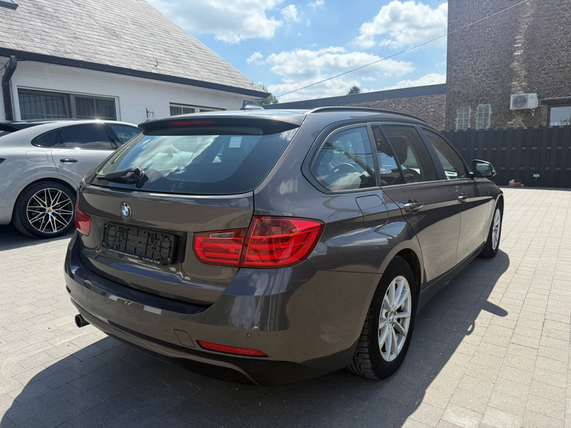 BMW 318 d Touring — photo 3