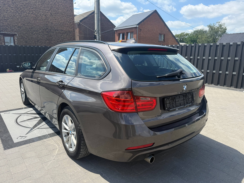 BMW 318 d Touring — photo 4