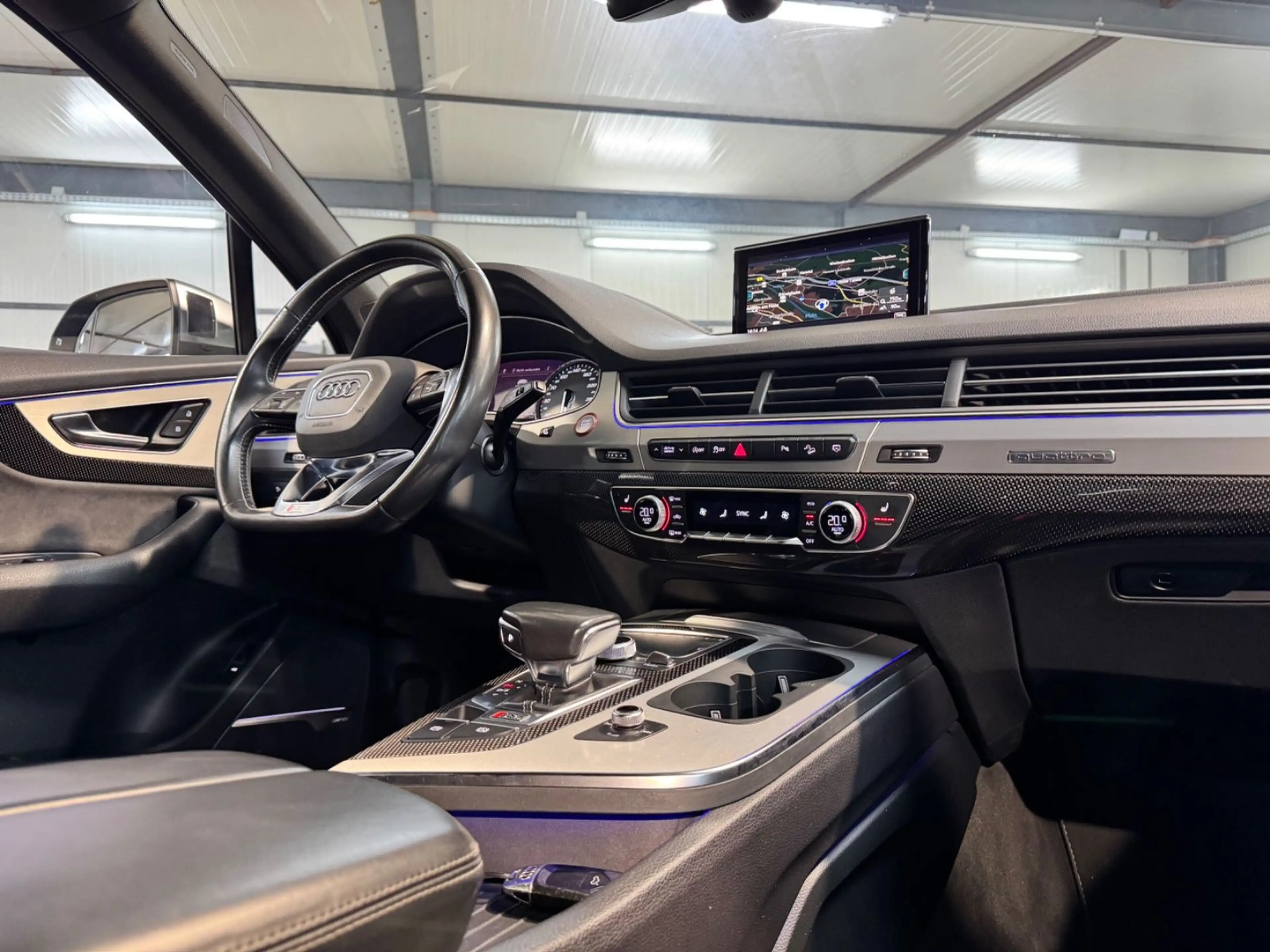Audi SQ7 7SITZ*#SITZE*BOSE*STHZ*ACC*HUD*MTRX*OPTK*UVM — photo 12