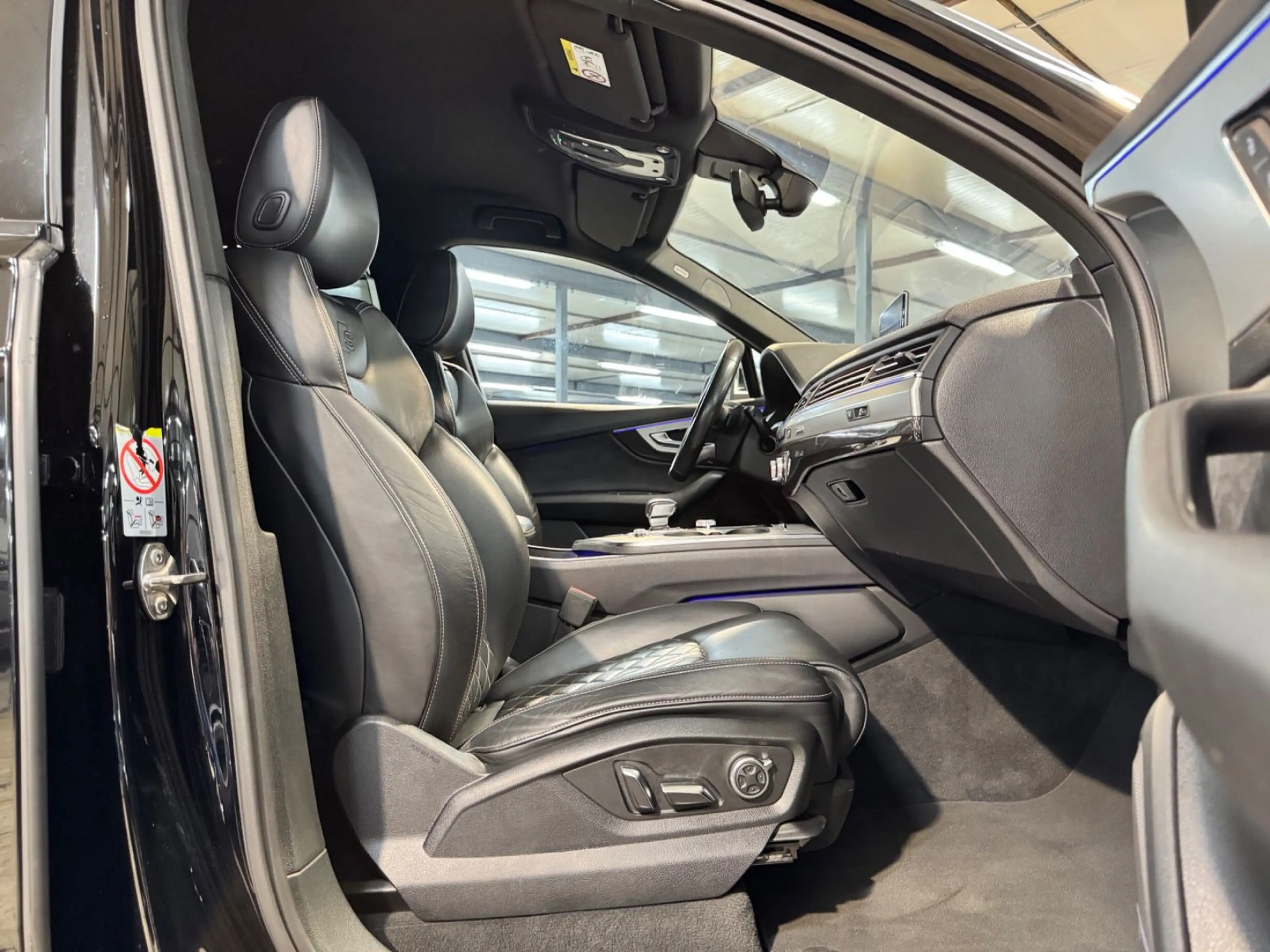 Audi SQ7 7SITZ*#SITZE*BOSE*STHZ*ACC*HUD*MTRX*OPTK*UVM — photo 6