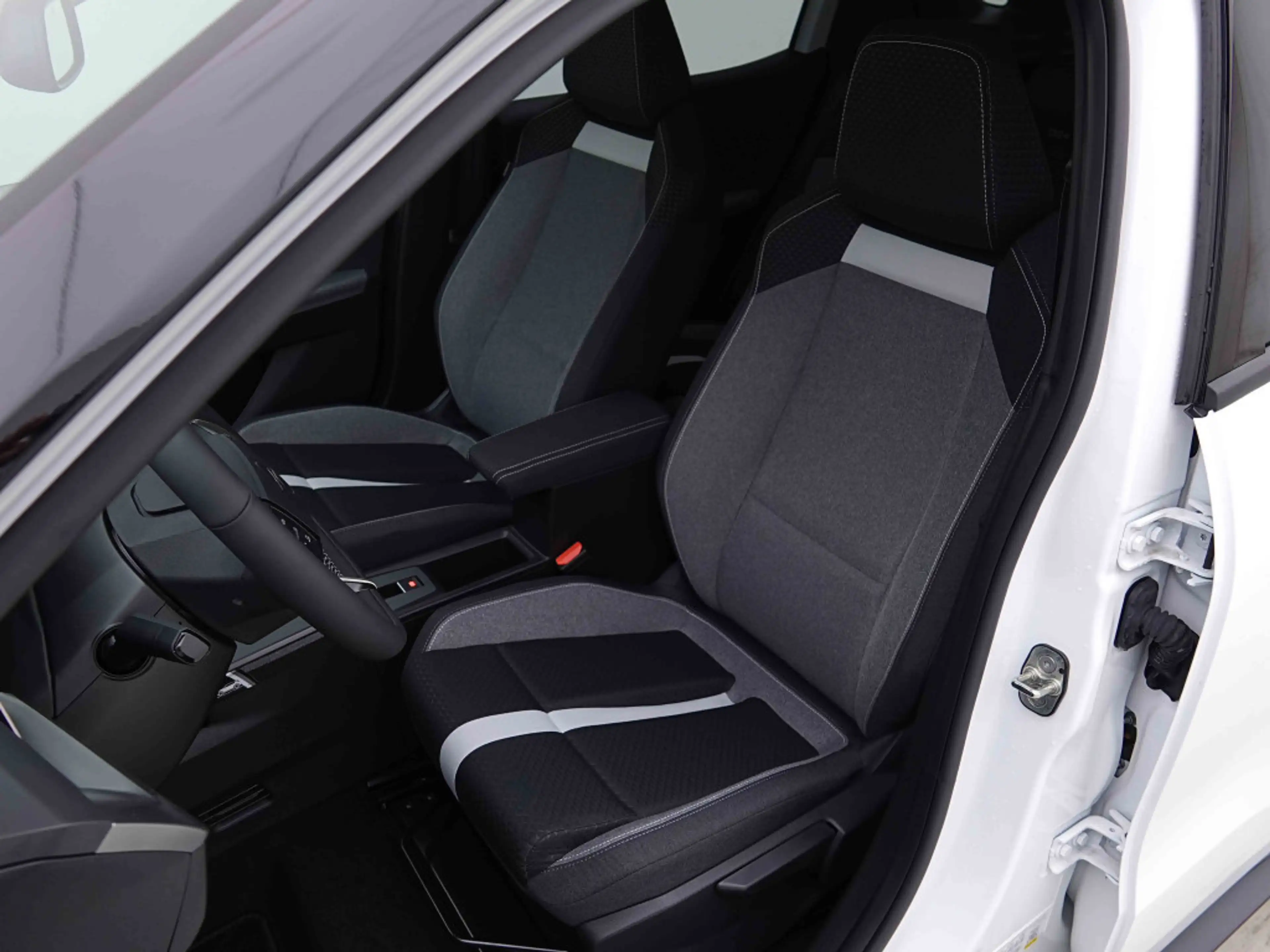 Opel Frontera 145 Hybrid | eDCT | Ultimate | 7PL | Winter Pack | GPS Pro | LED — photo 8