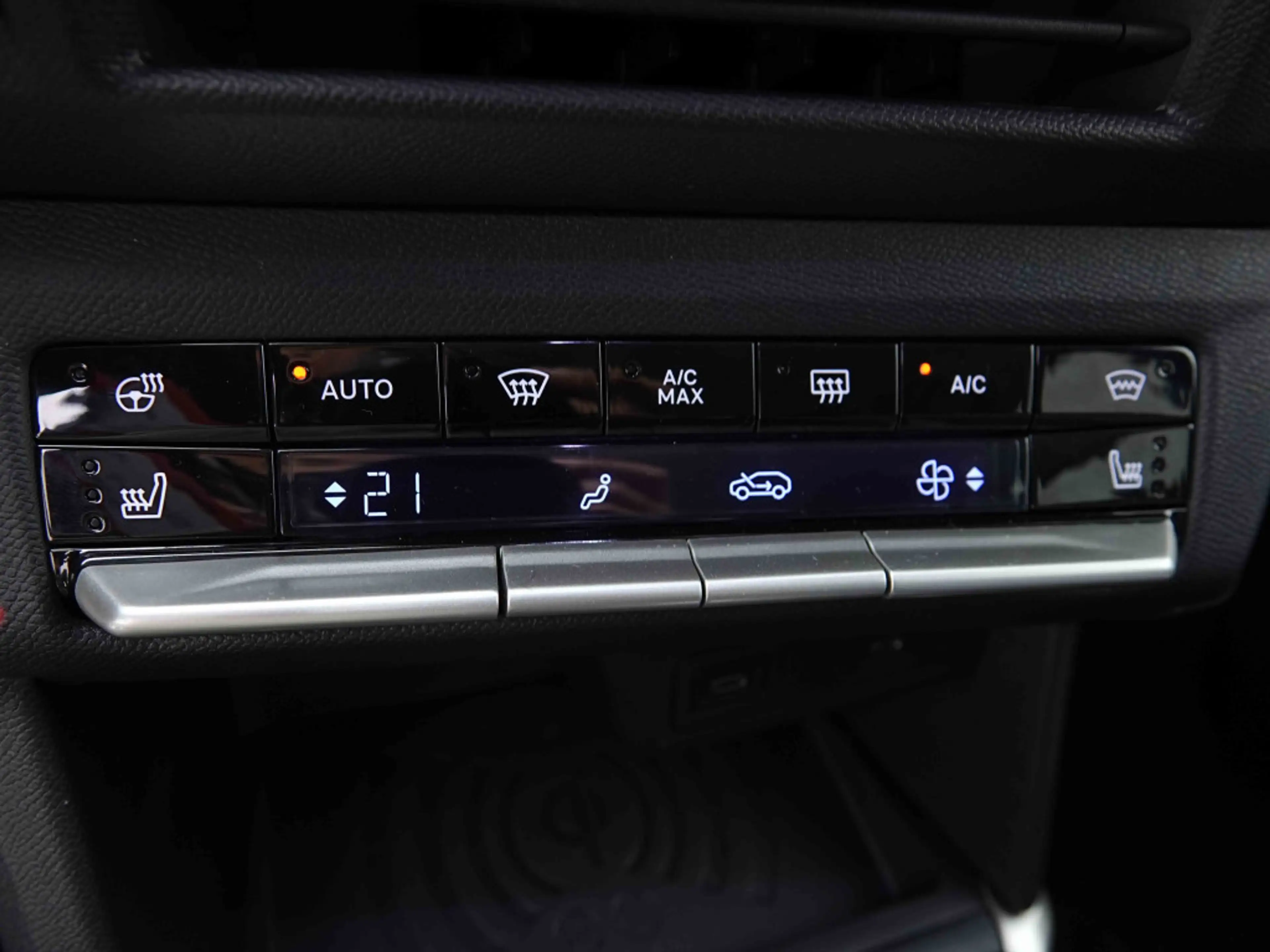 Opel Frontera 145 Hybrid | eDCT | Ultimate | 7PL | Winter Pack | GPS Pro | LED — photo 13