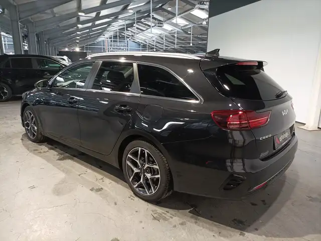 Kia Ceed view 4