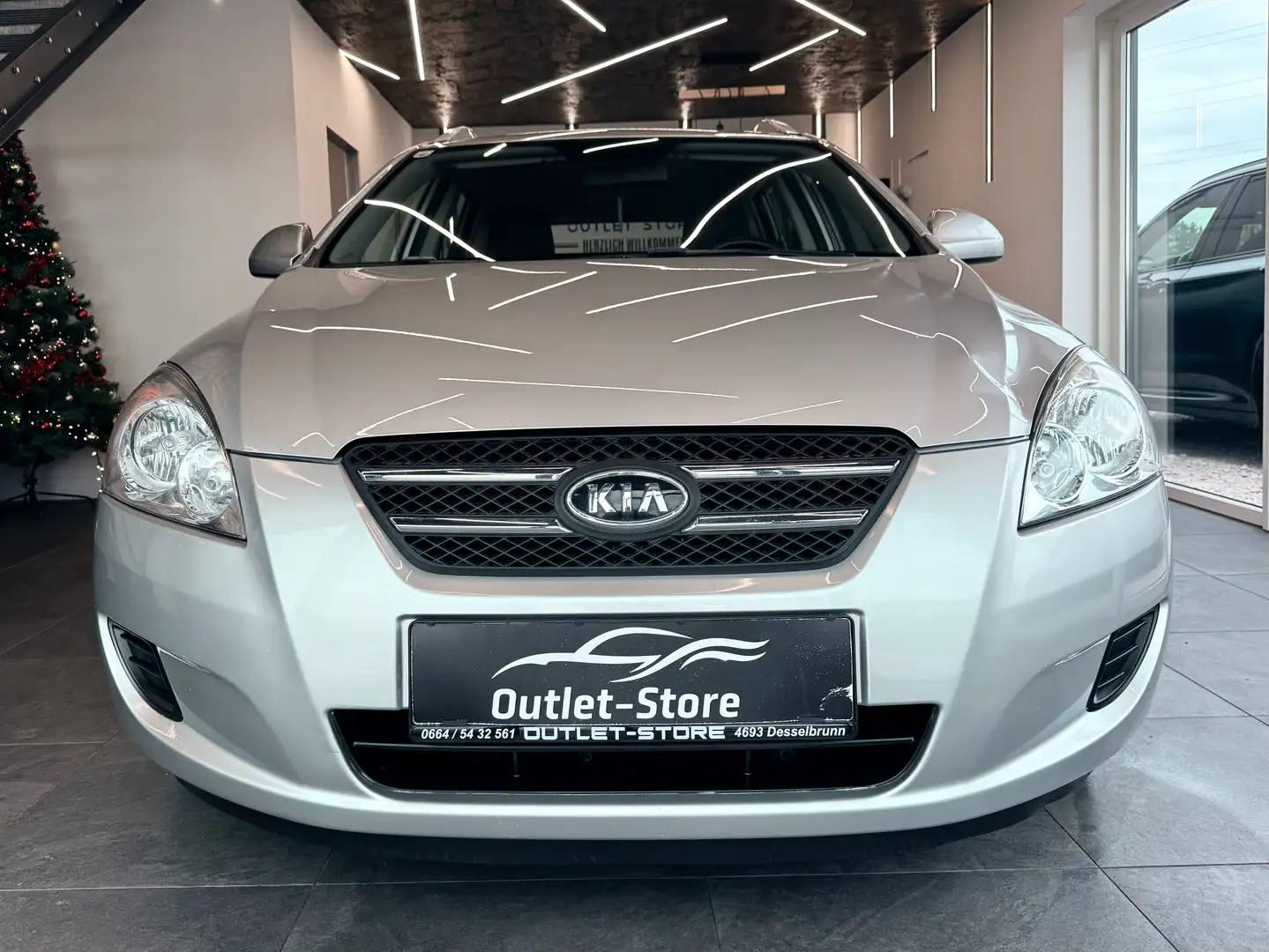 Kia Ceed SW / cee'd SW LX*2.Besitz*Klima*NUR 92.000KM*Pickerl NEU 05/26* Gris - 2