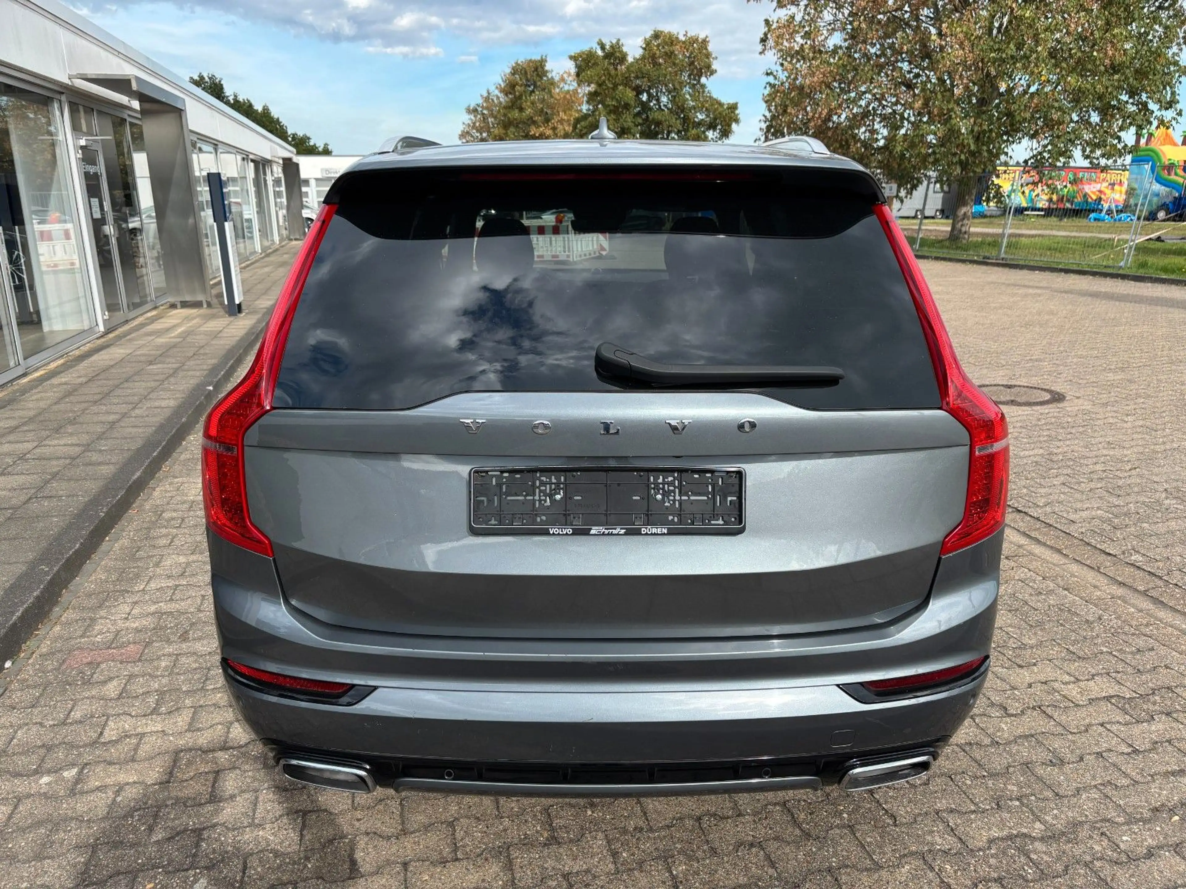 Volvo XC90 R Design 7-Sitze Pano. Bowers. AHK. Luftf. — photo 6