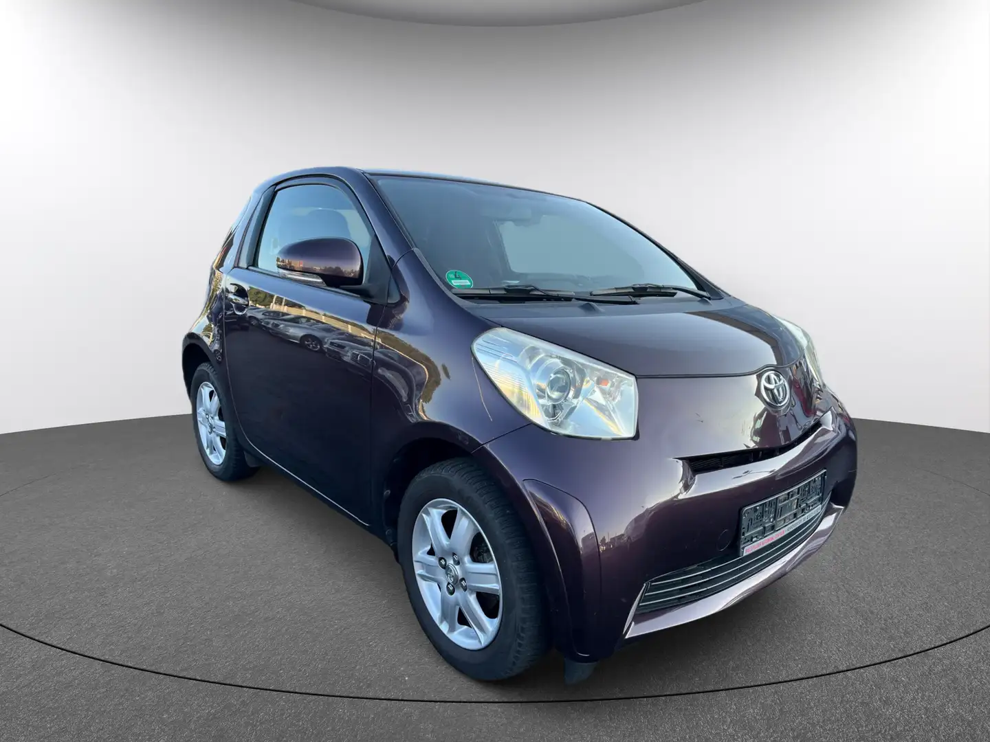 Toyota iQ 4 Sitzer Violett - 1