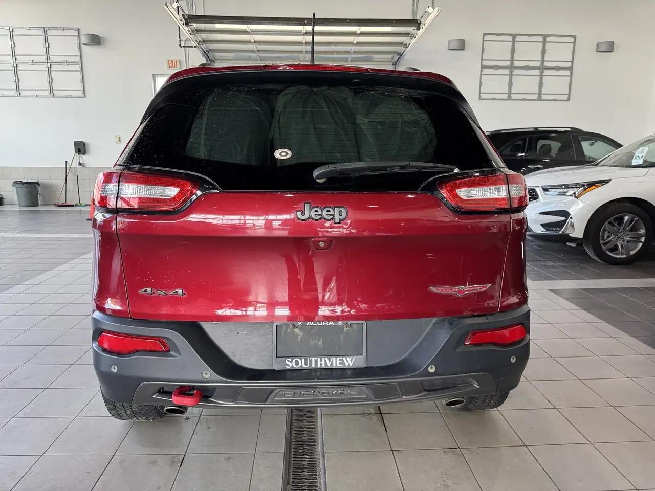 Jeep Cherokee снимка Jeep Cherokee