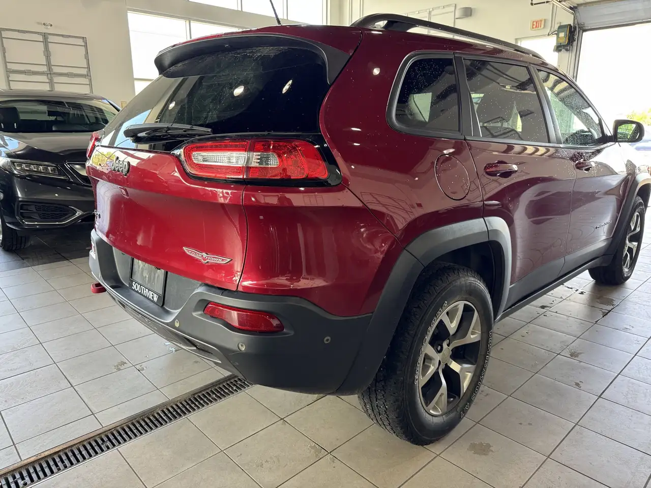 Jeep Cherokee снимка Jeep Cherokee